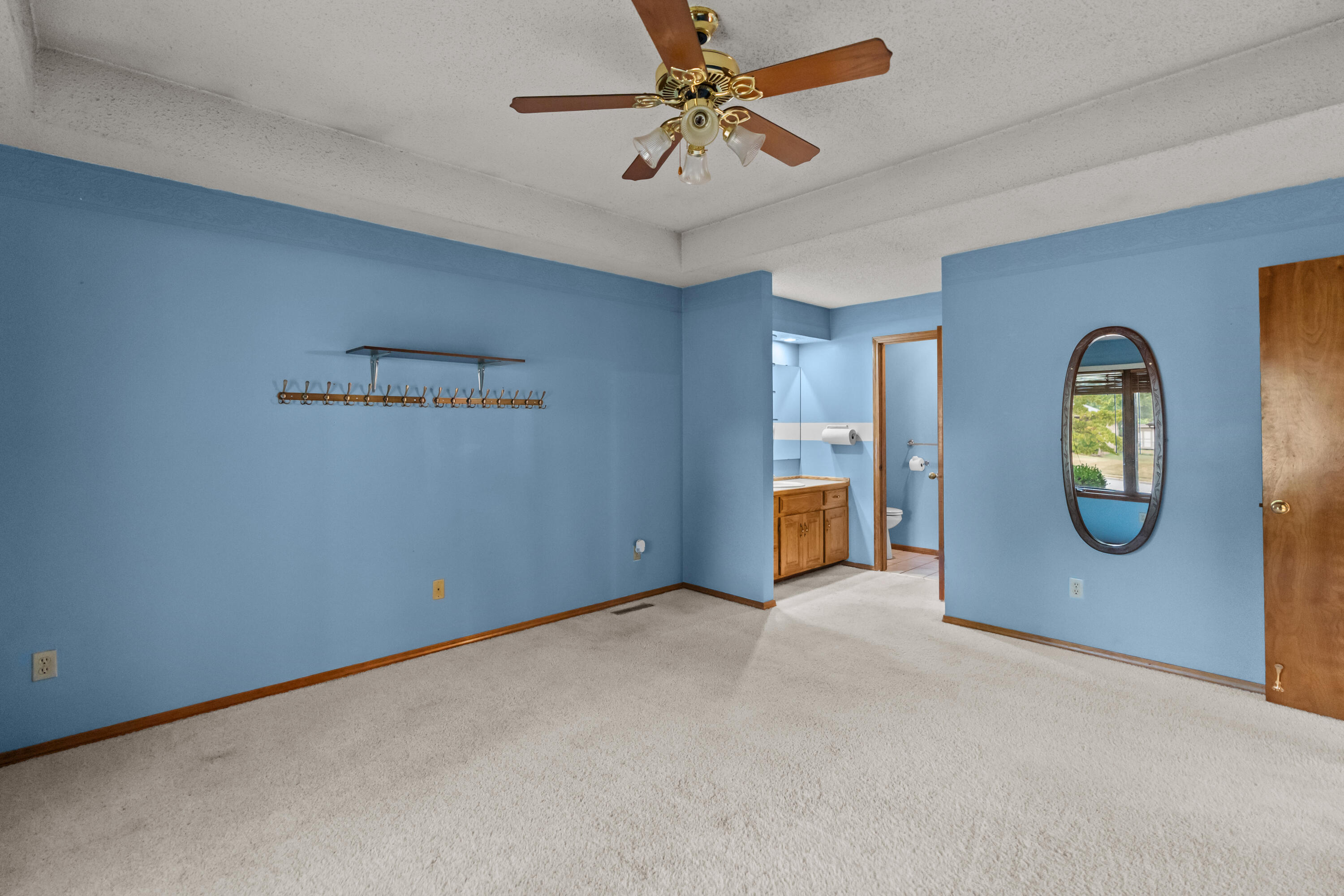 751 South Sparks Avenue Property Photo 17