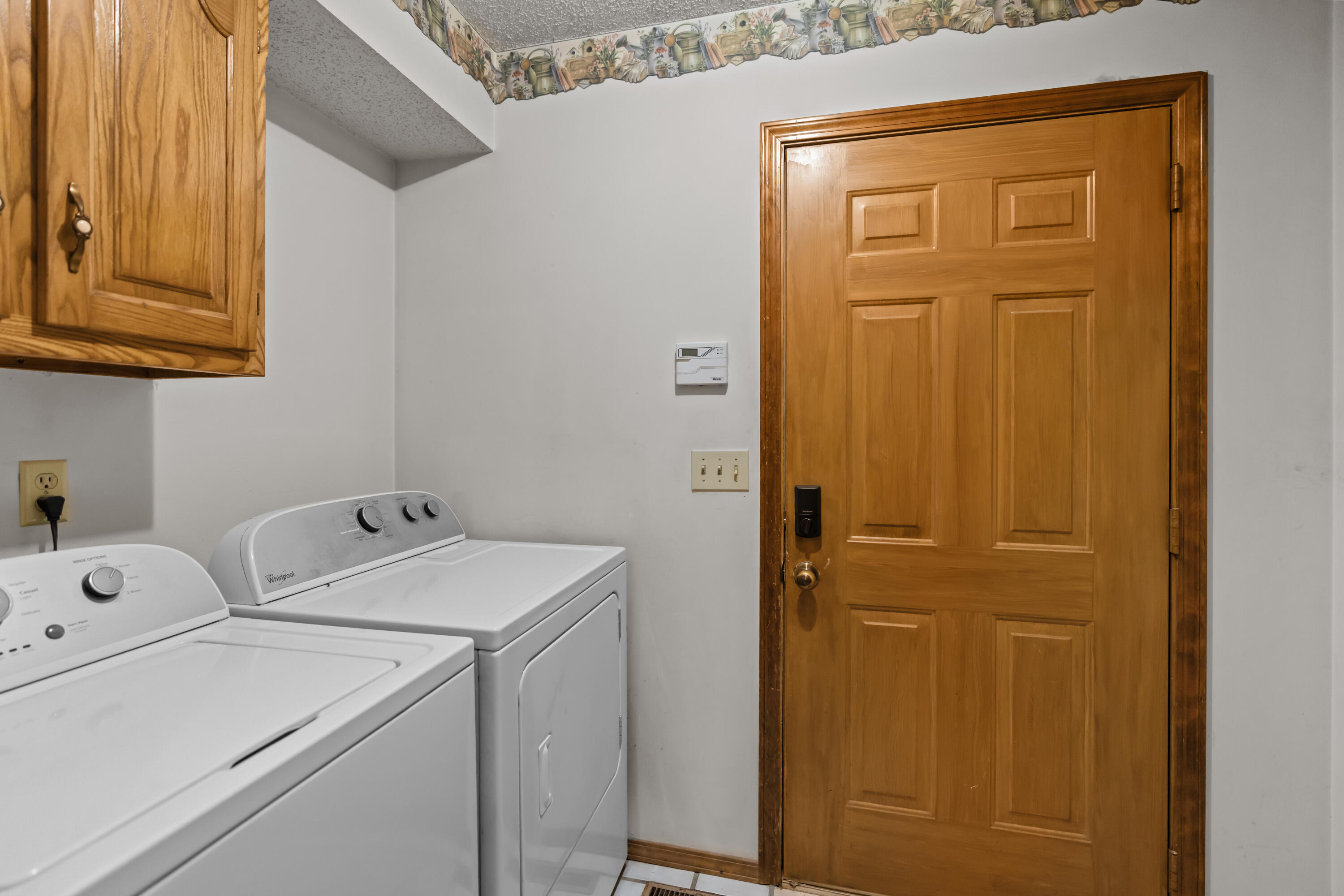 751 South Sparks Avenue Property Photo 20