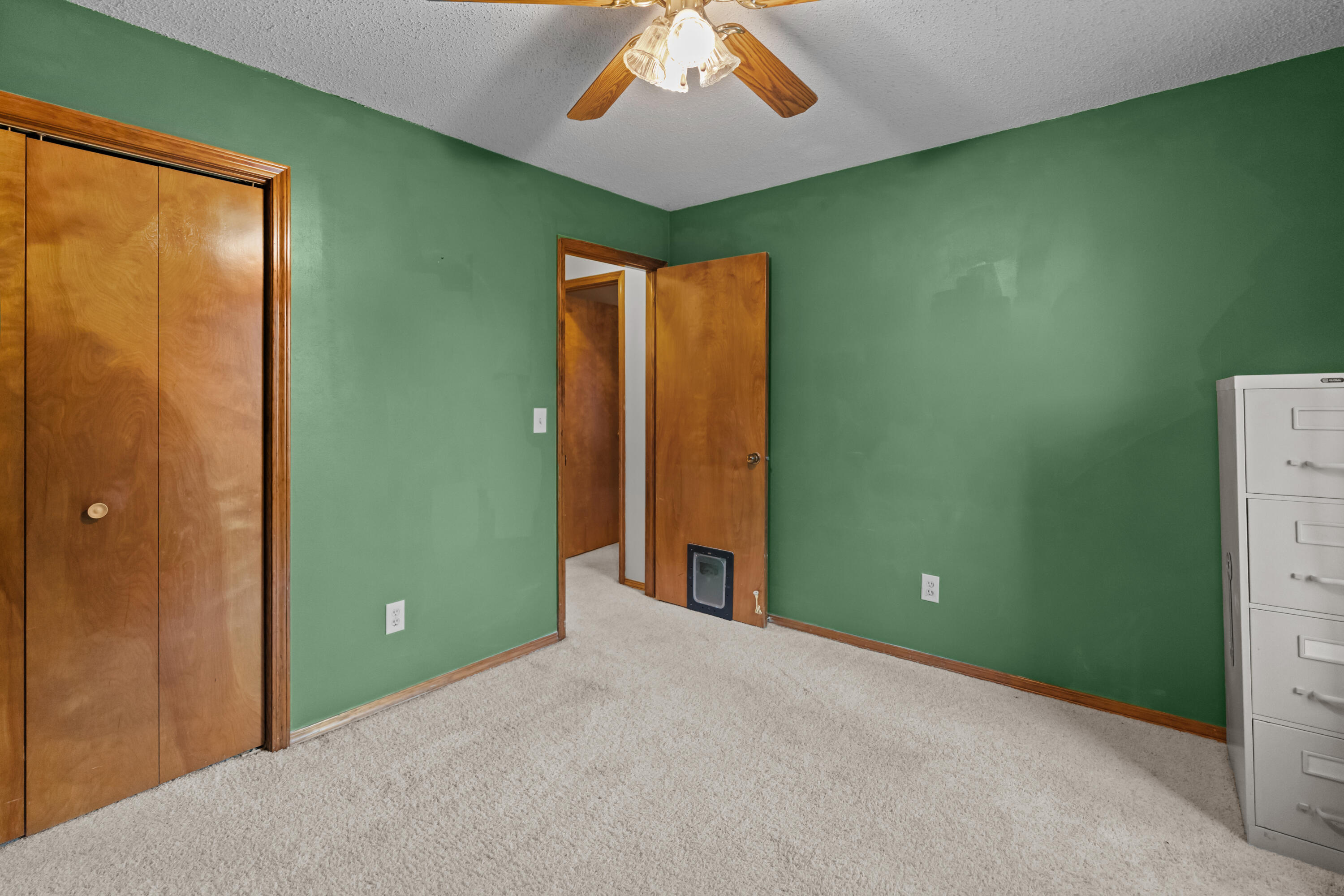 751 South Sparks Avenue Property Photo 25