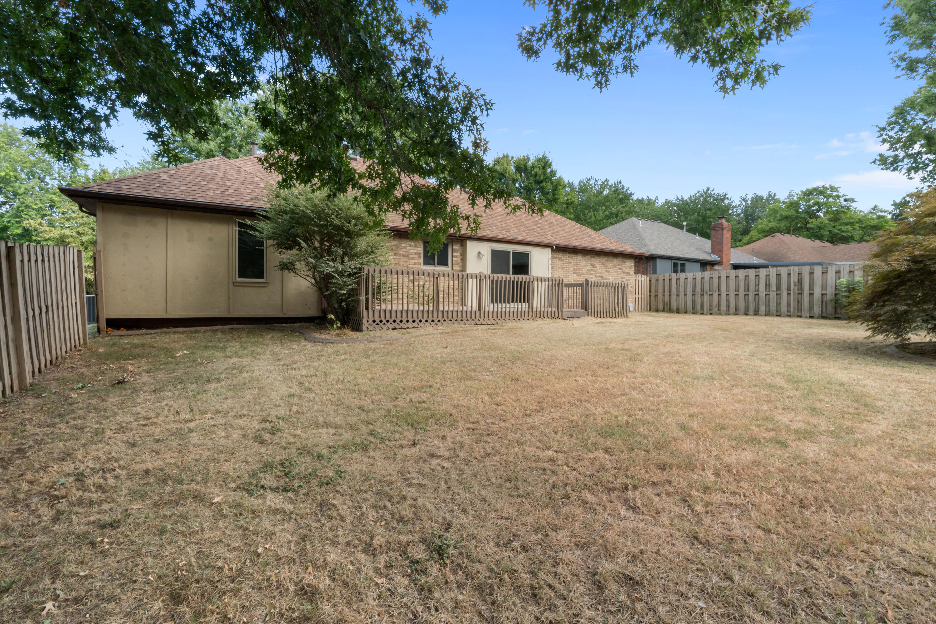 751 South Sparks Avenue Property Photo 27