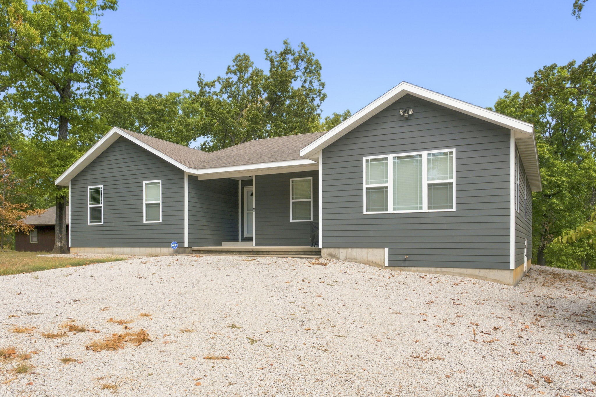 25267 Cedar Crest Drive Property Photo 4