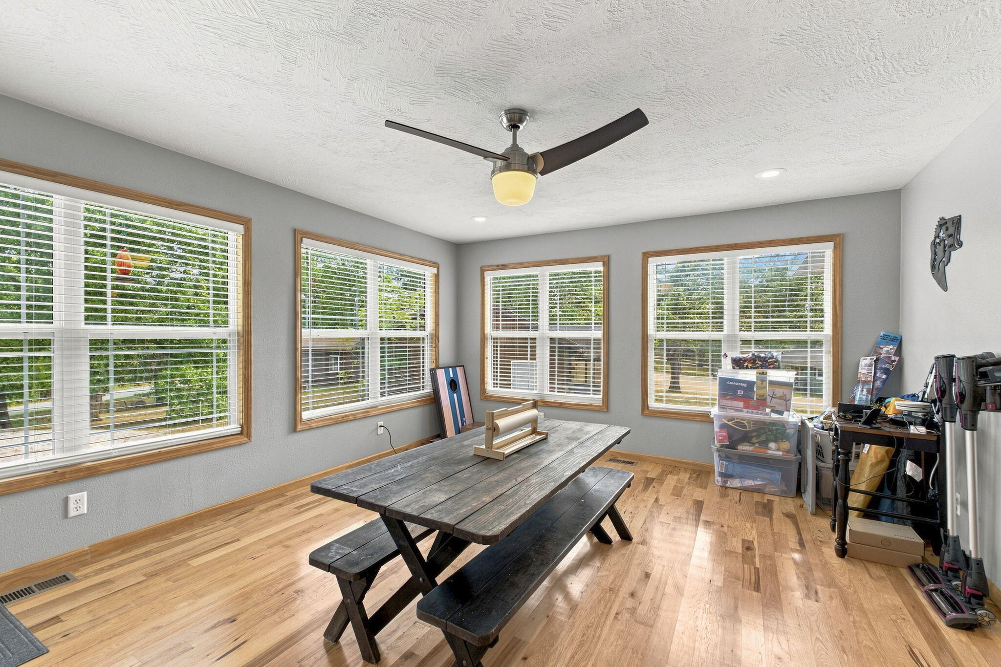 25267 Cedar Crest Drive Property Photo 16
