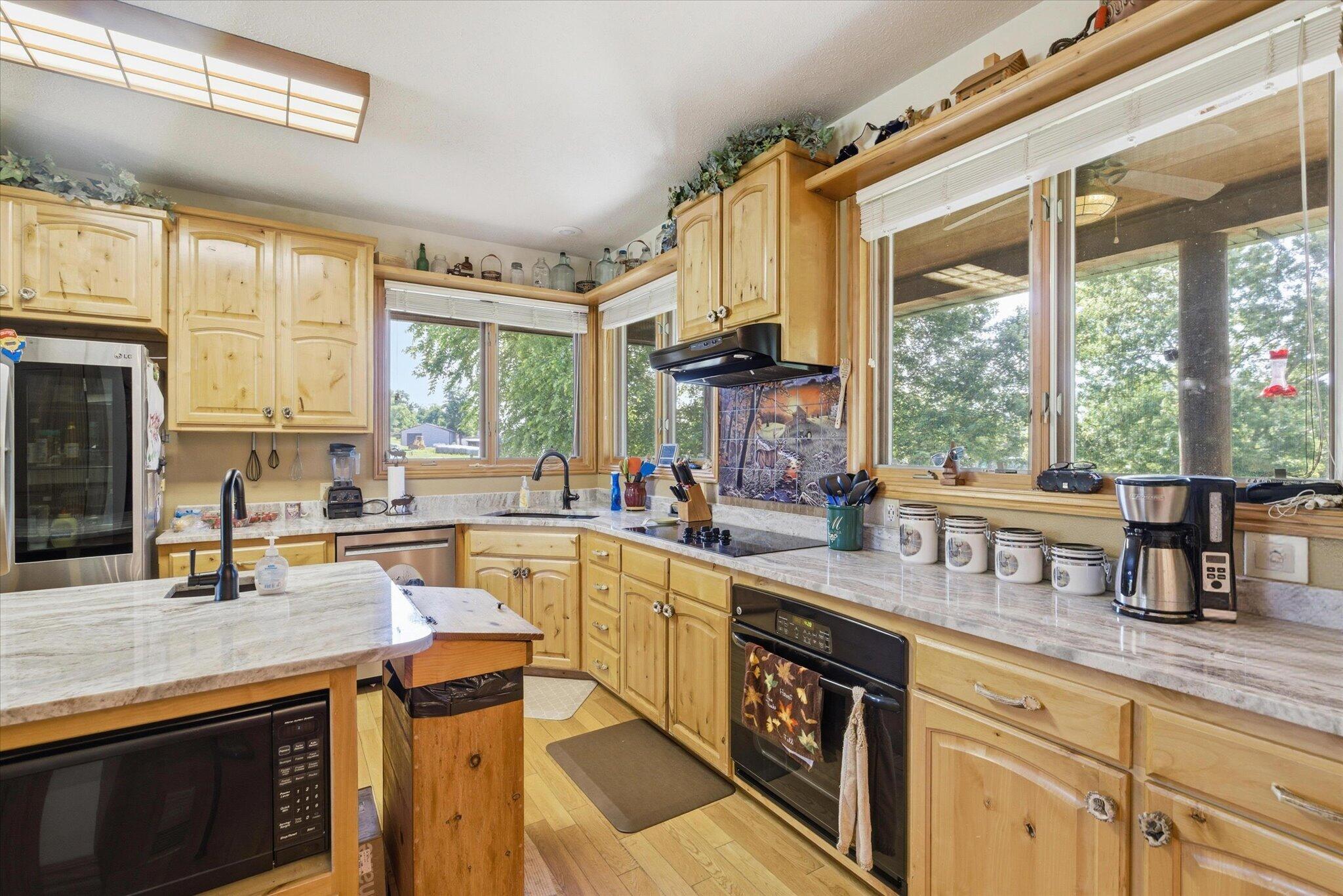 1545 Sand Hill Lane Property Photo 8