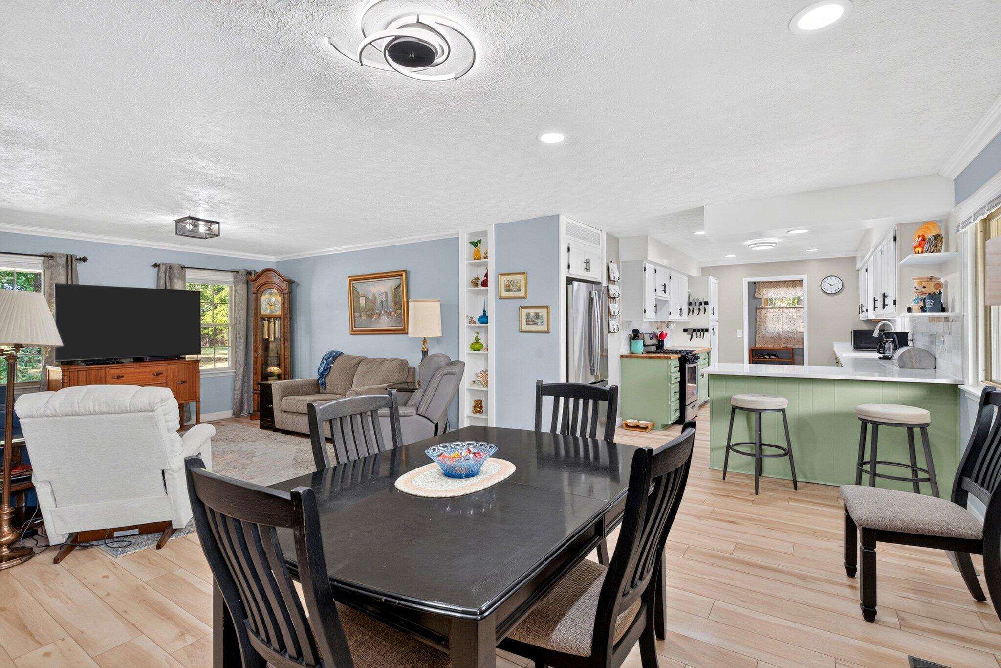 240 Finbrooke Road Property Photo 7
