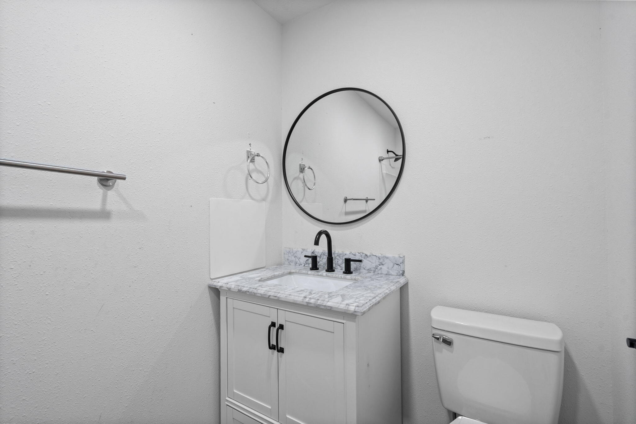 3138 West Crestview Street Property Photo 14