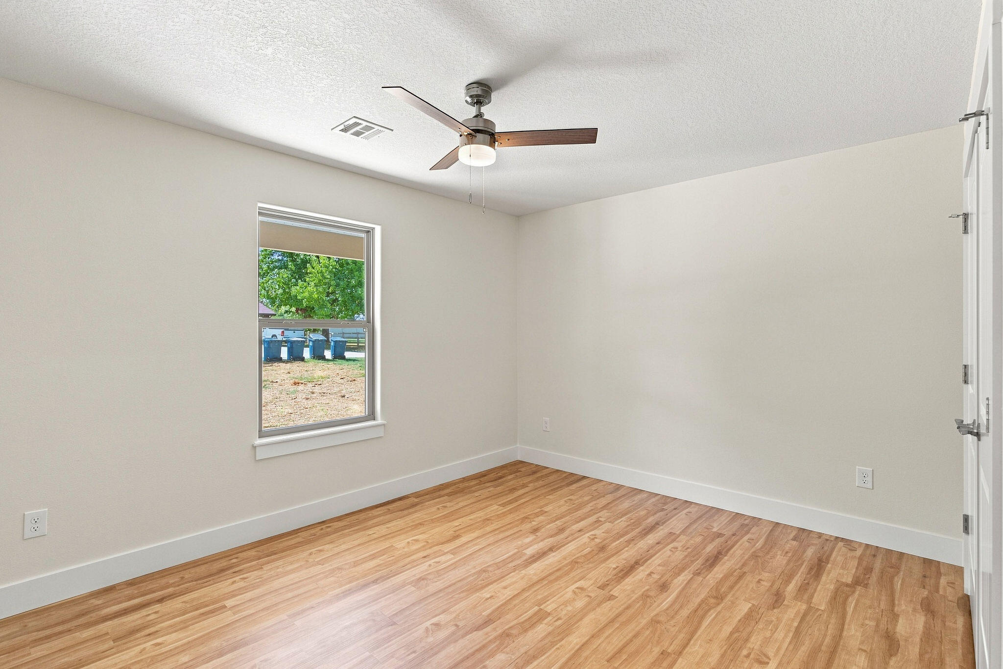 707 Prairie Lane Property Photo 14
