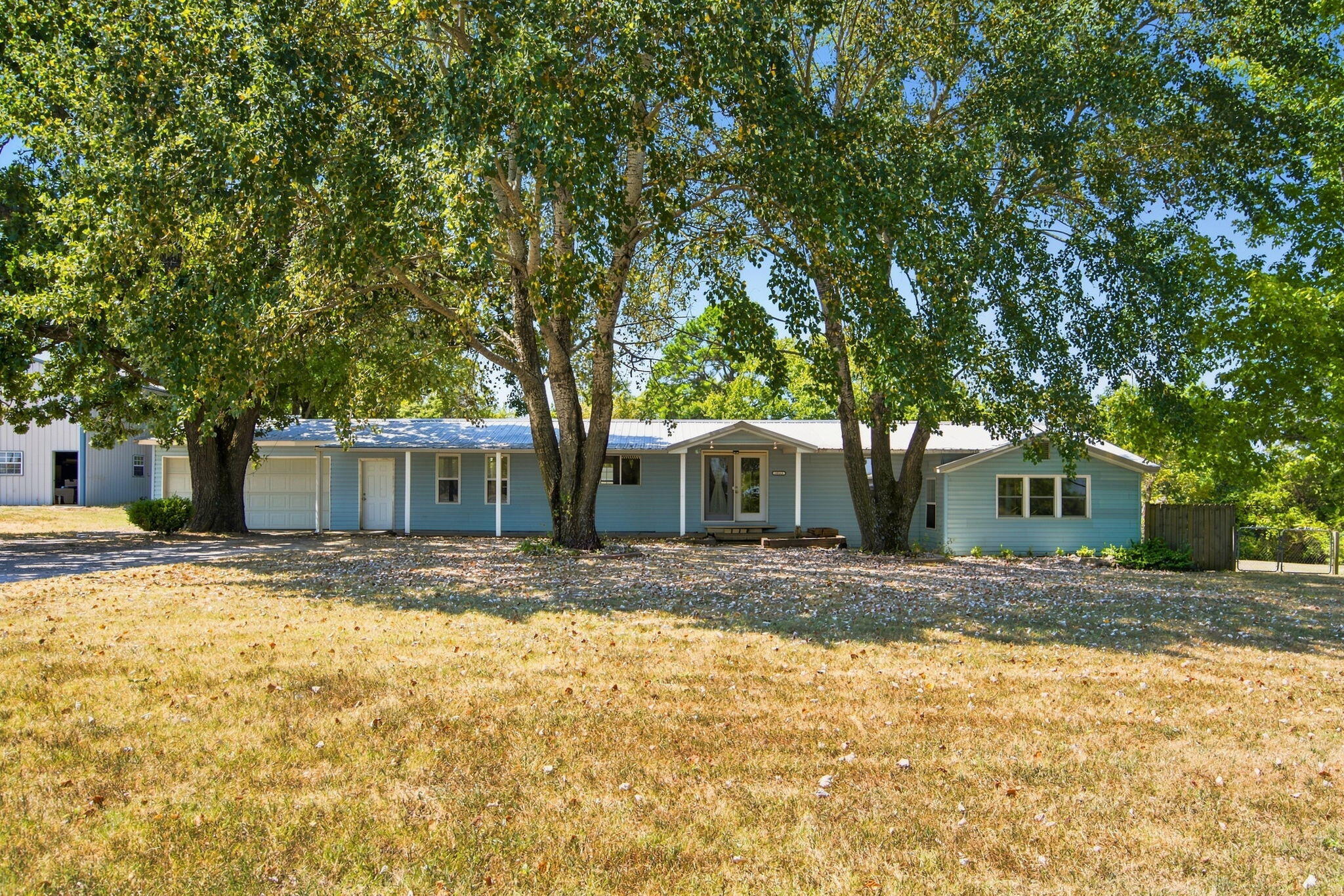 3353 State Hwy 173 Property Photo 2