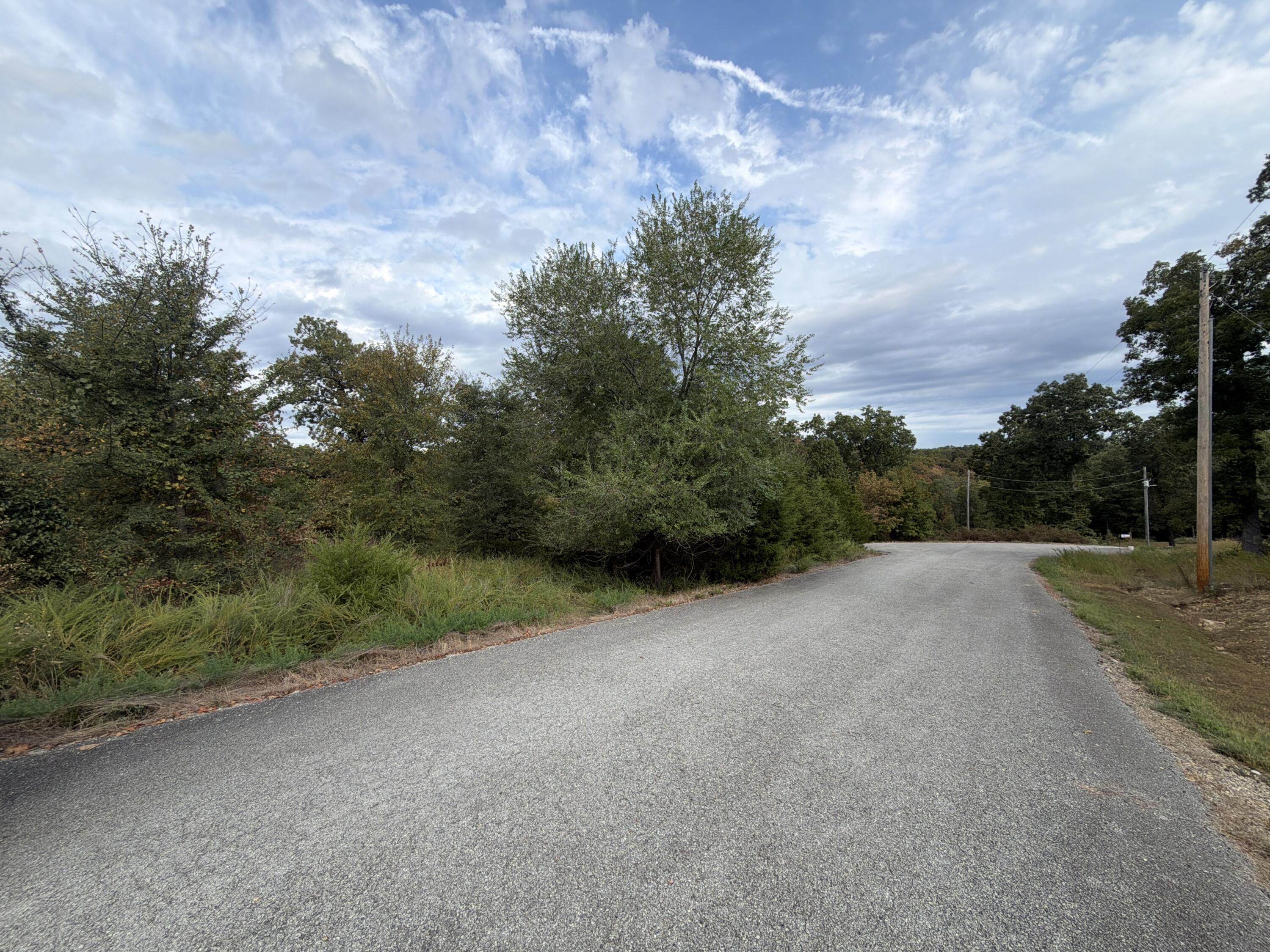 1035 Long View Pt Property Photo 3