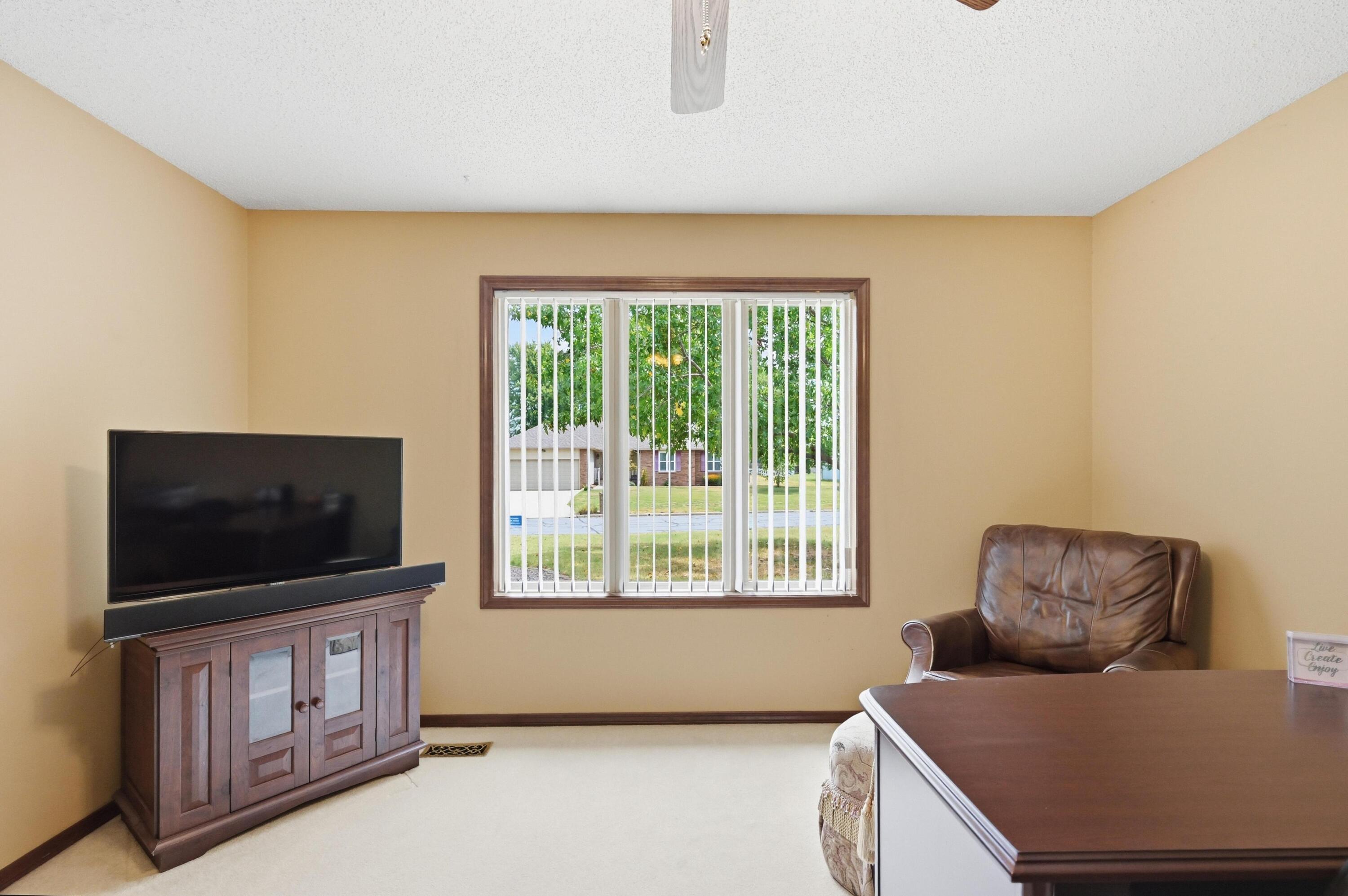 2912 North Ozark Avenue Property Photo 20