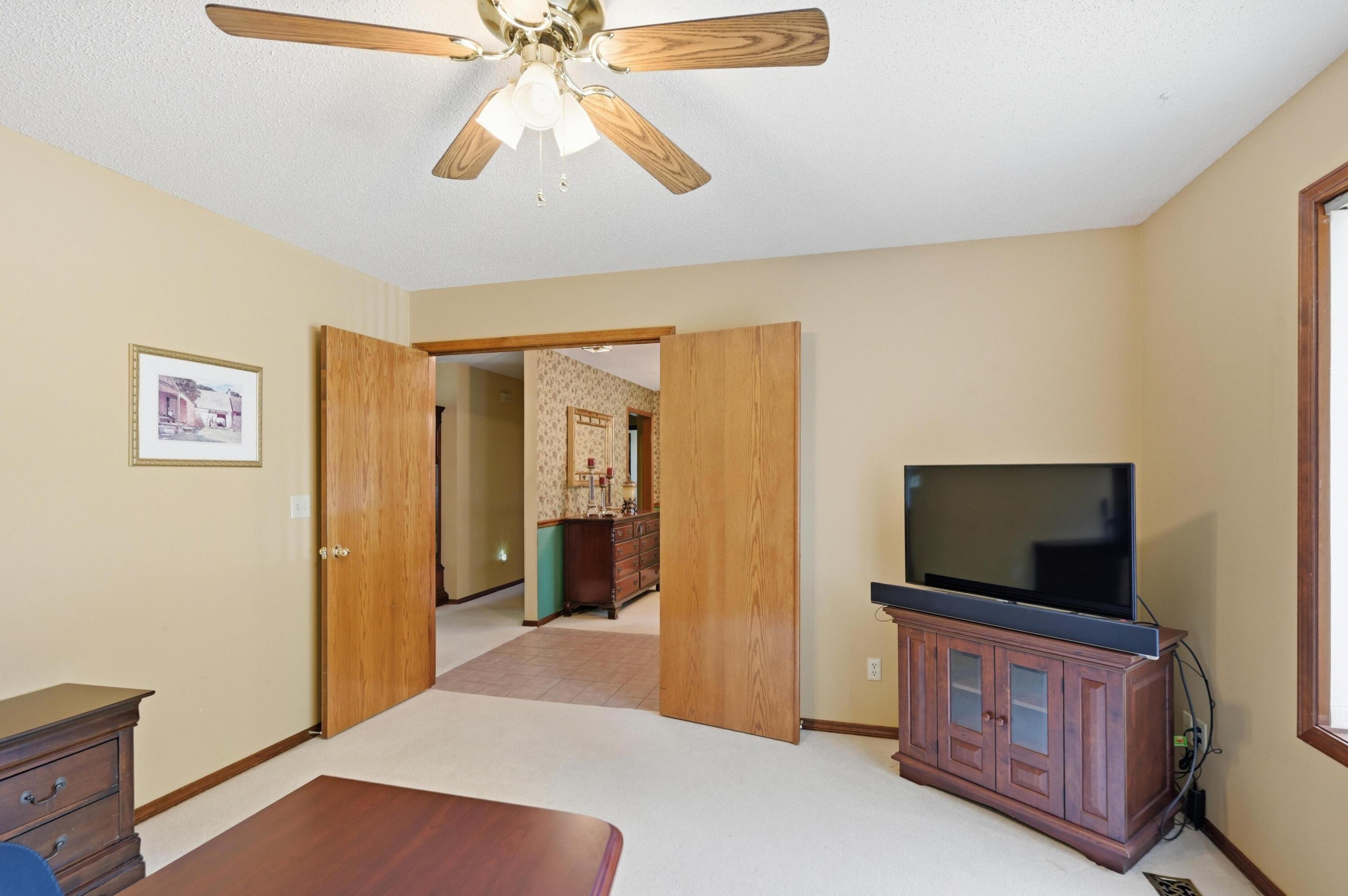 2912 North Ozark Avenue Property Photo 21