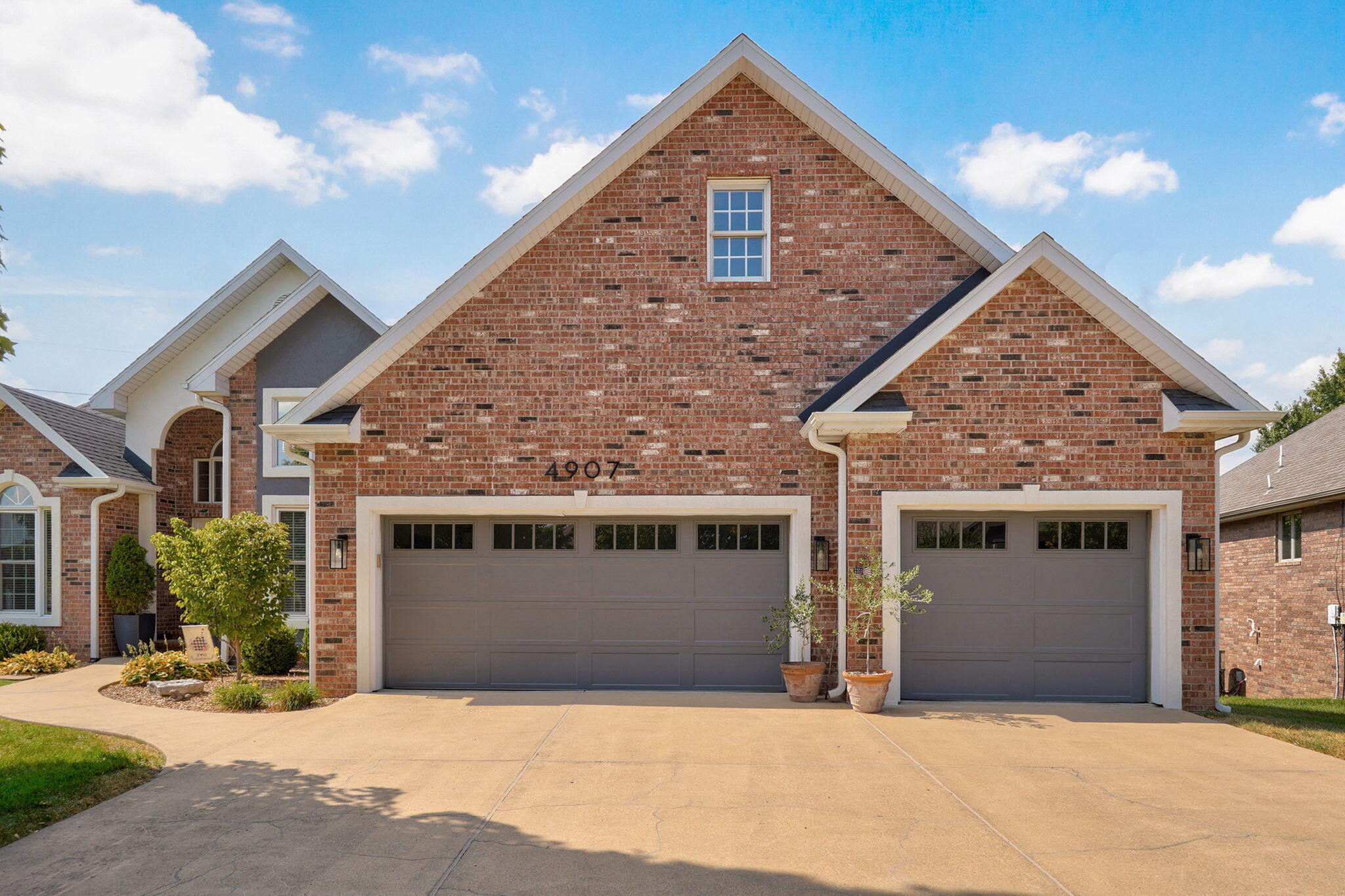 4907 South Clay Court Property Photo 3