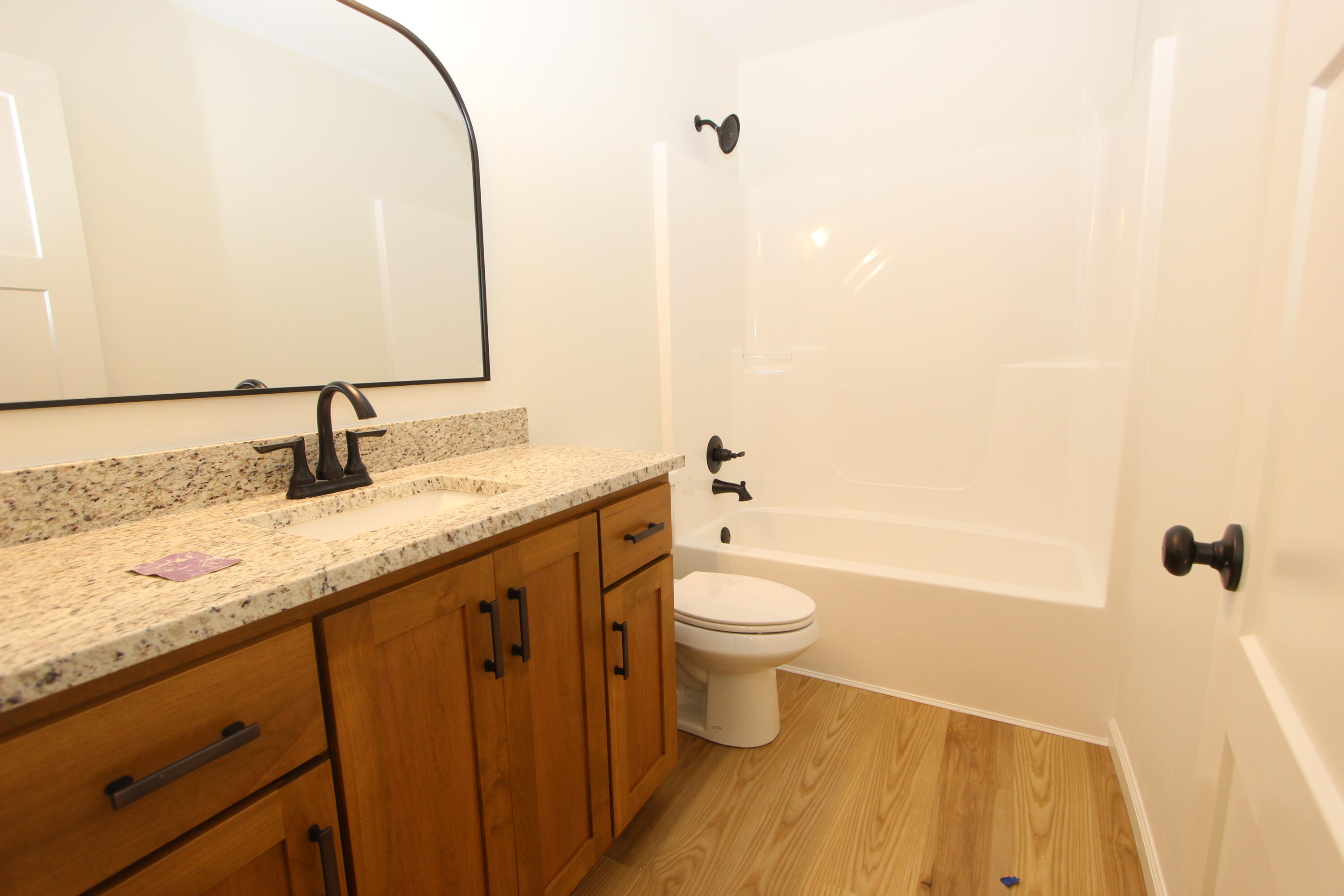 512 East Sunshine Drive Property Photo 7