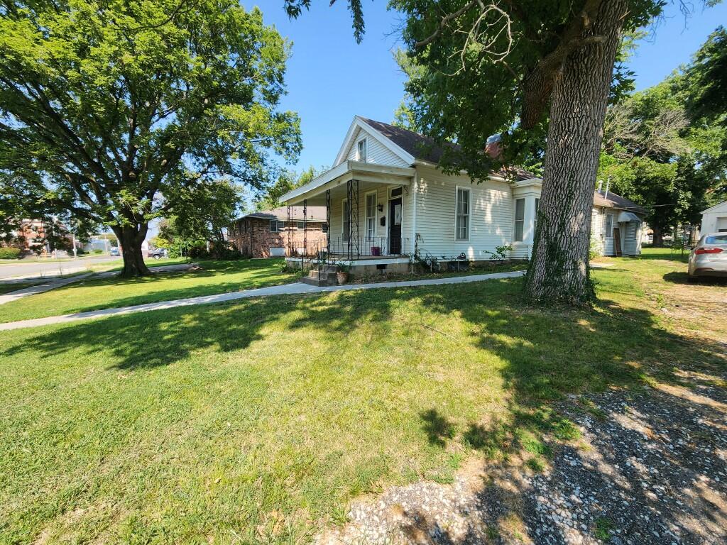 311 East Franklin Street Property Photo 2
