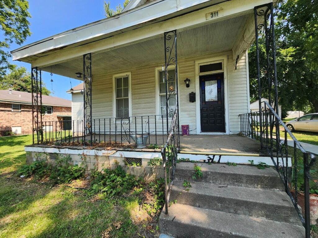 311 East Franklin Street Property Photo 3
