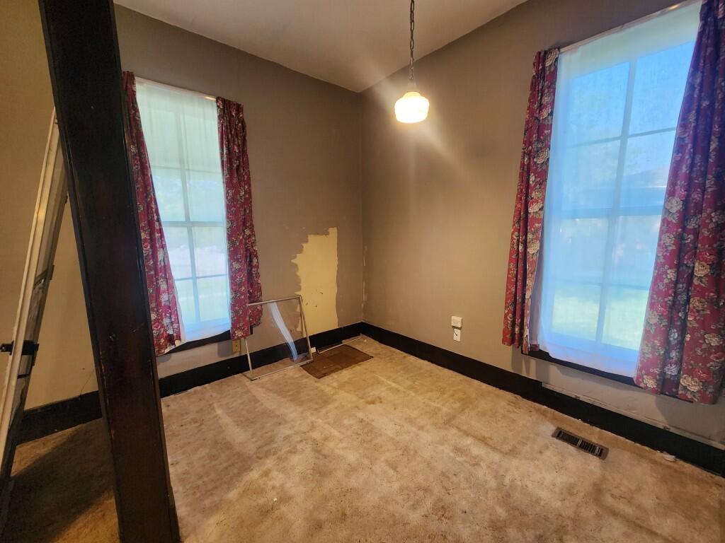 311 East Franklin Street Property Photo 10