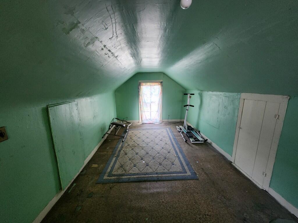 311 East Franklin Street Property Photo 18