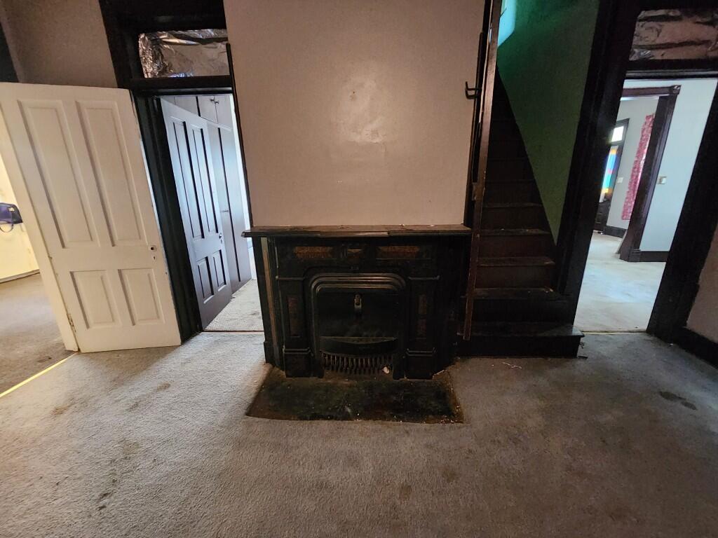 311 East Franklin Street Property Photo 21