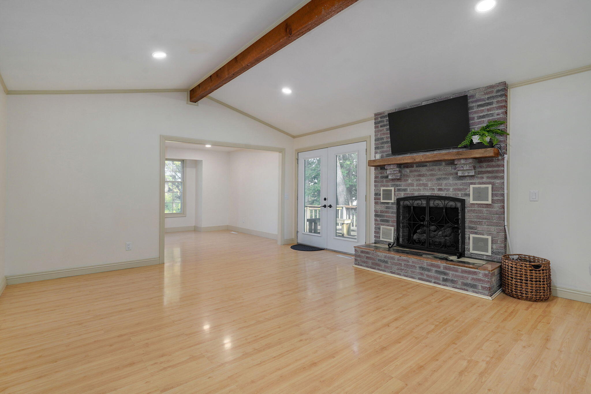 6718 North Farm Road 79 Property Photo 7