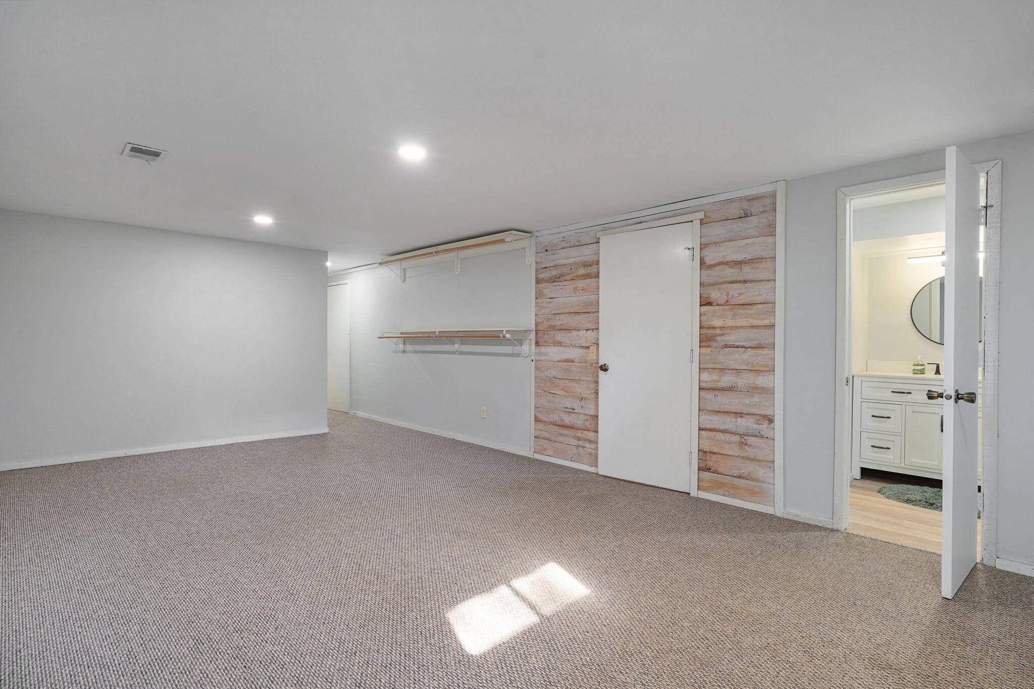 6718 North Farm Road 79 Property Photo 33