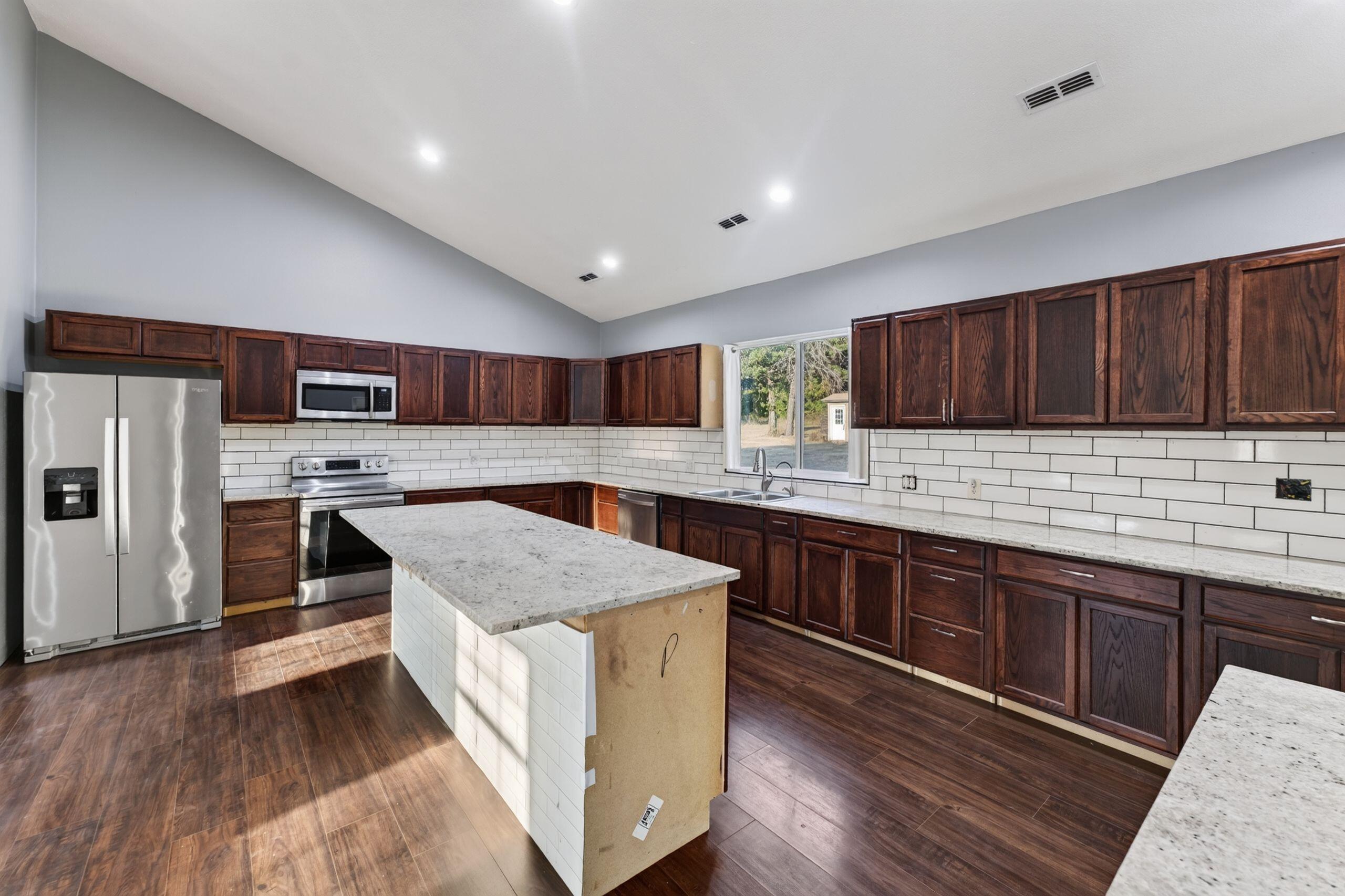 1045 State Highway 64 Property Photo 11