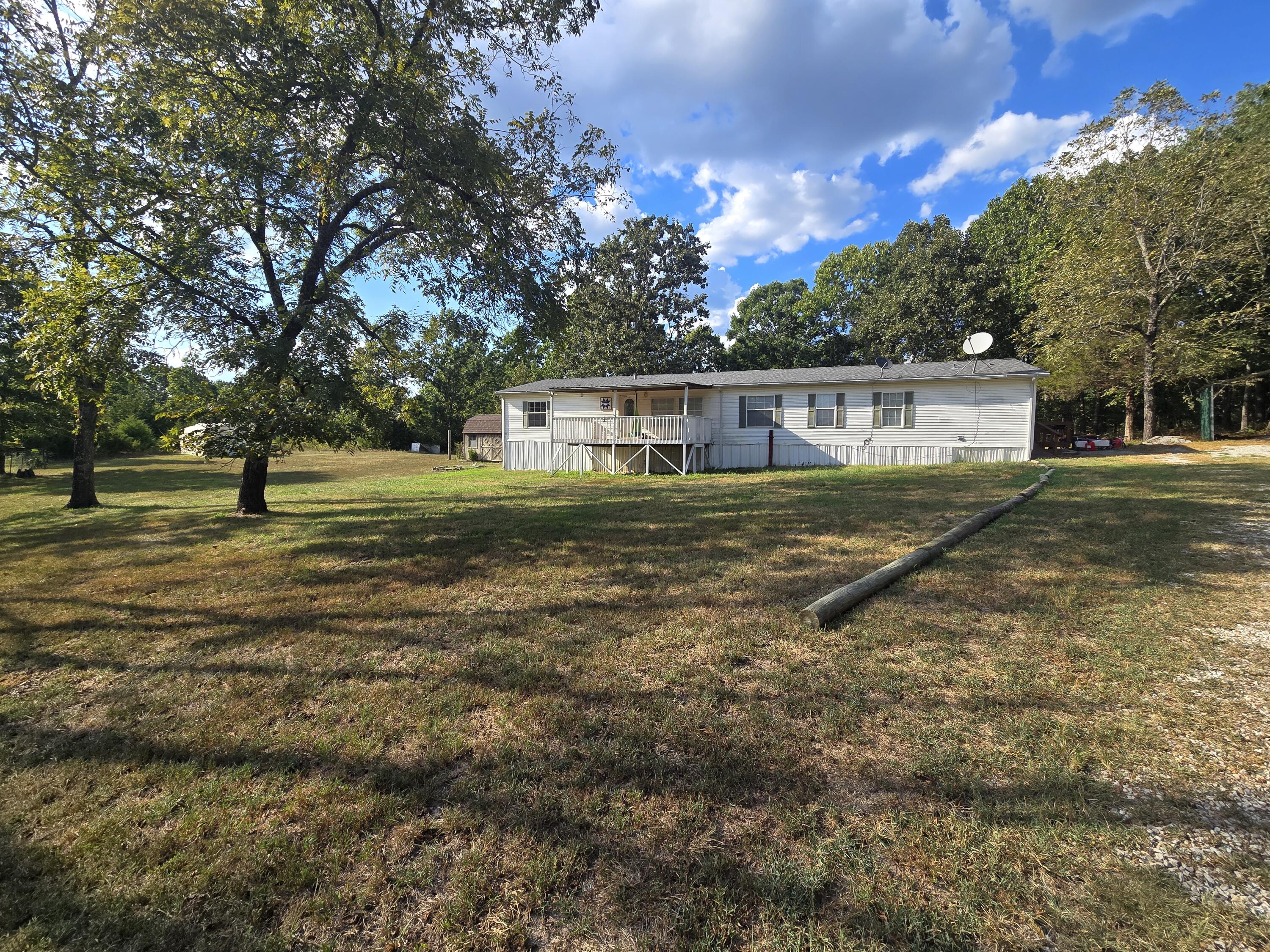 7813 County Road 3850 Property Photo 1