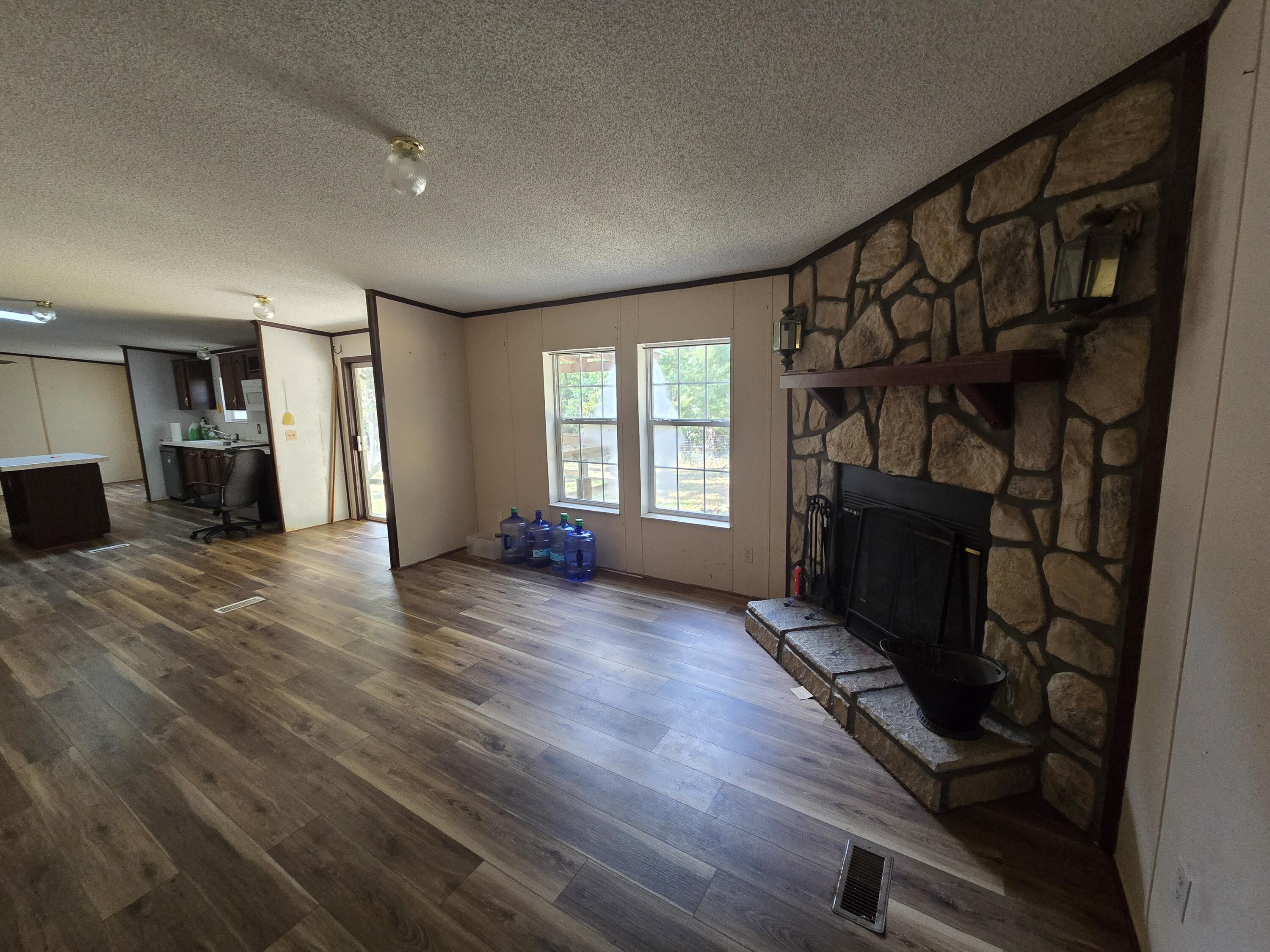 7813 County Road 3850 Property Photo 7