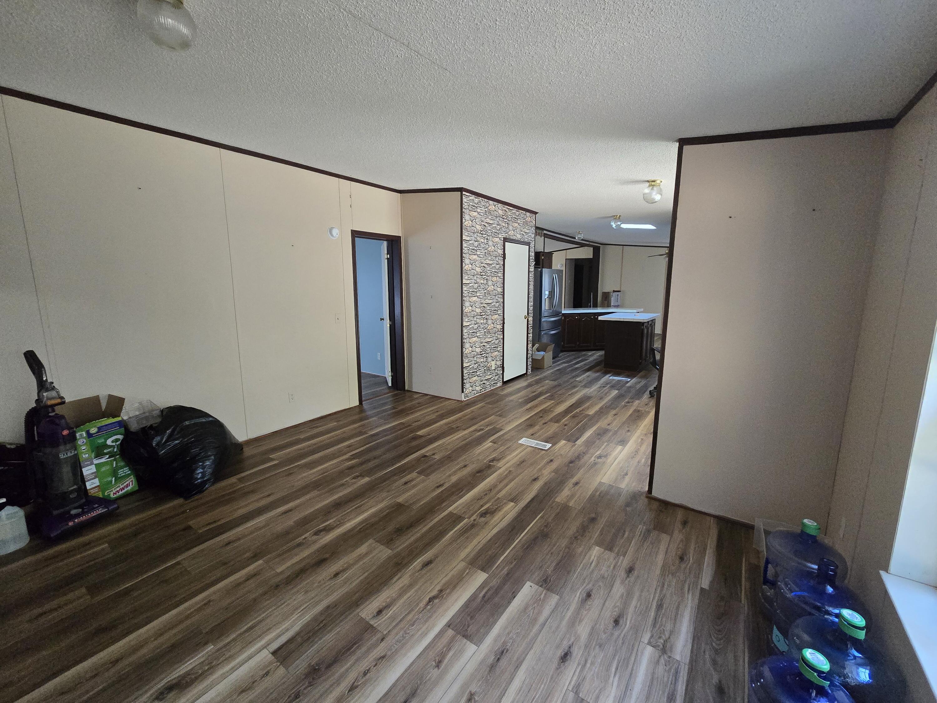 7813 County Road 3850 Property Photo 8