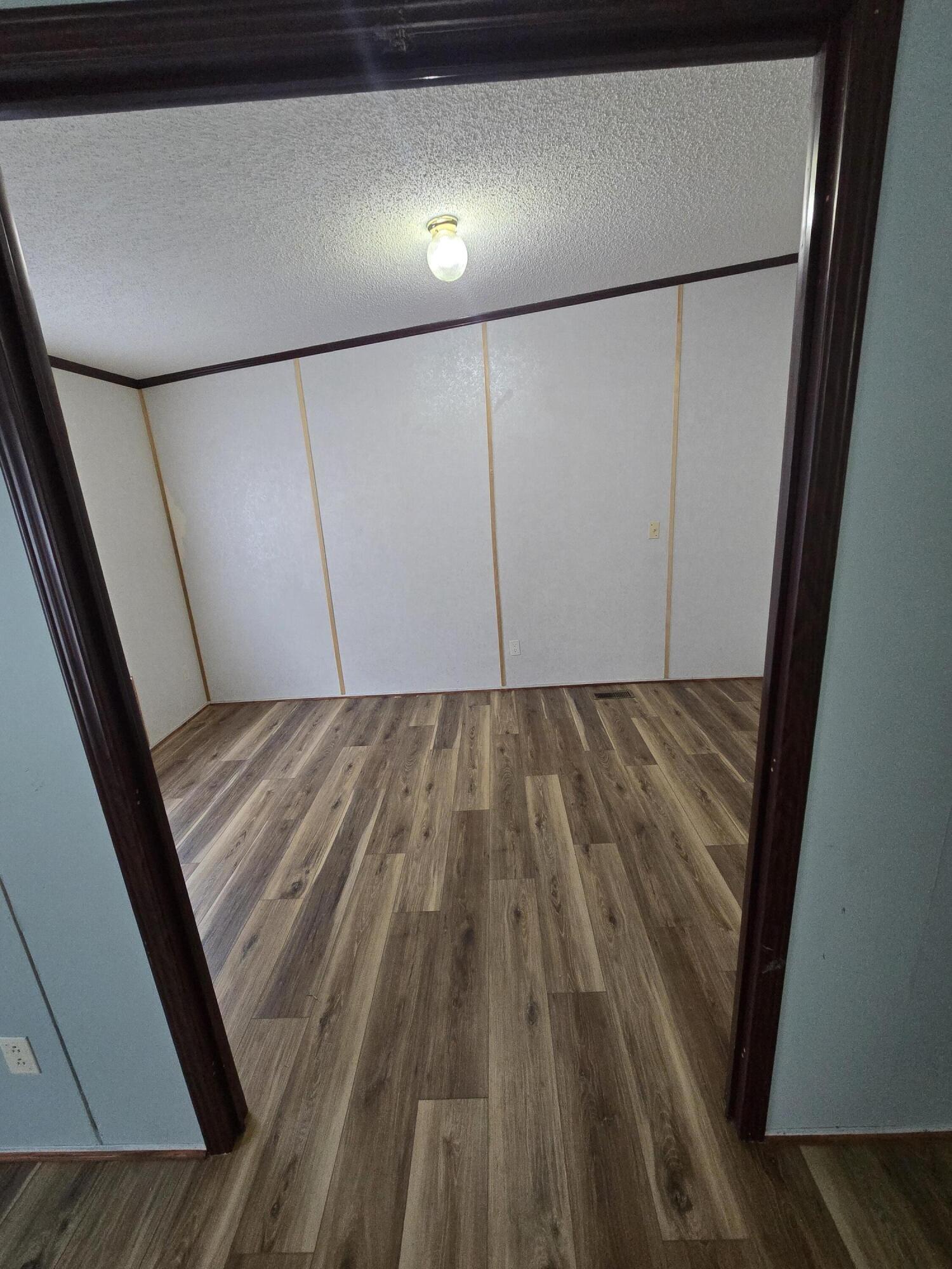 7813 County Road 3850 Property Photo 17