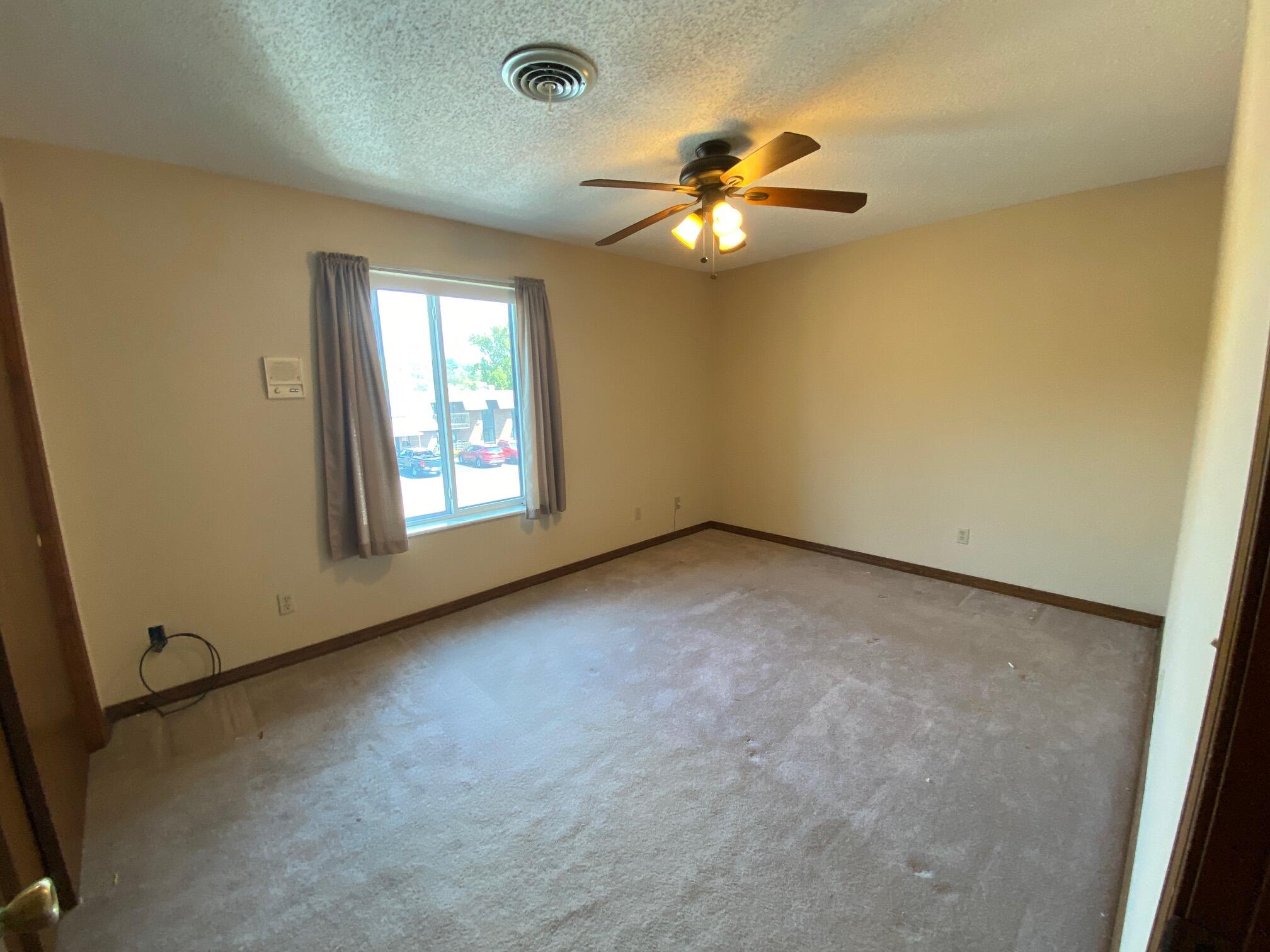 140 Wilshire Drive 41 Property Photo 13