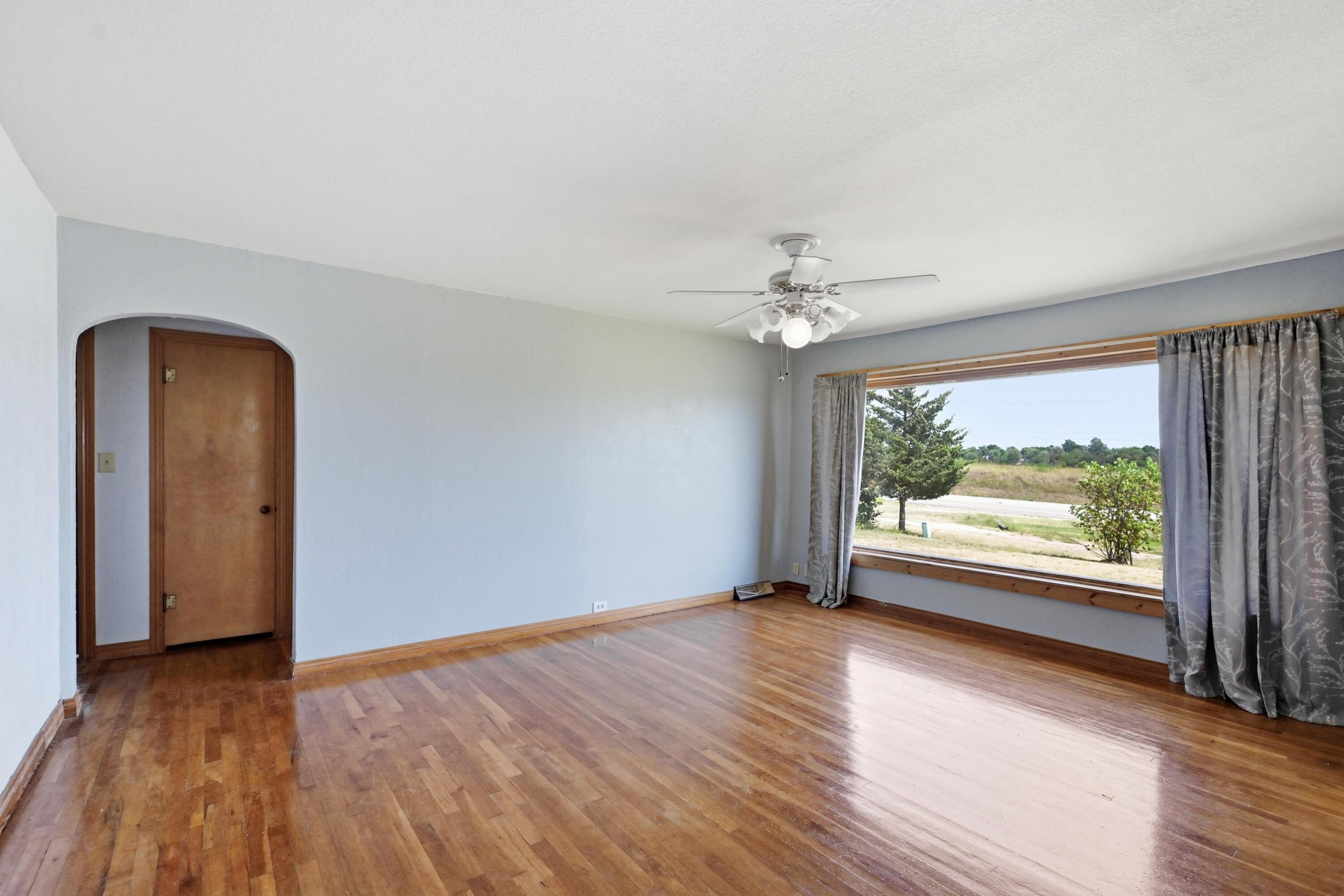 219 South Roy Hill Boulevard Property Photo 13
