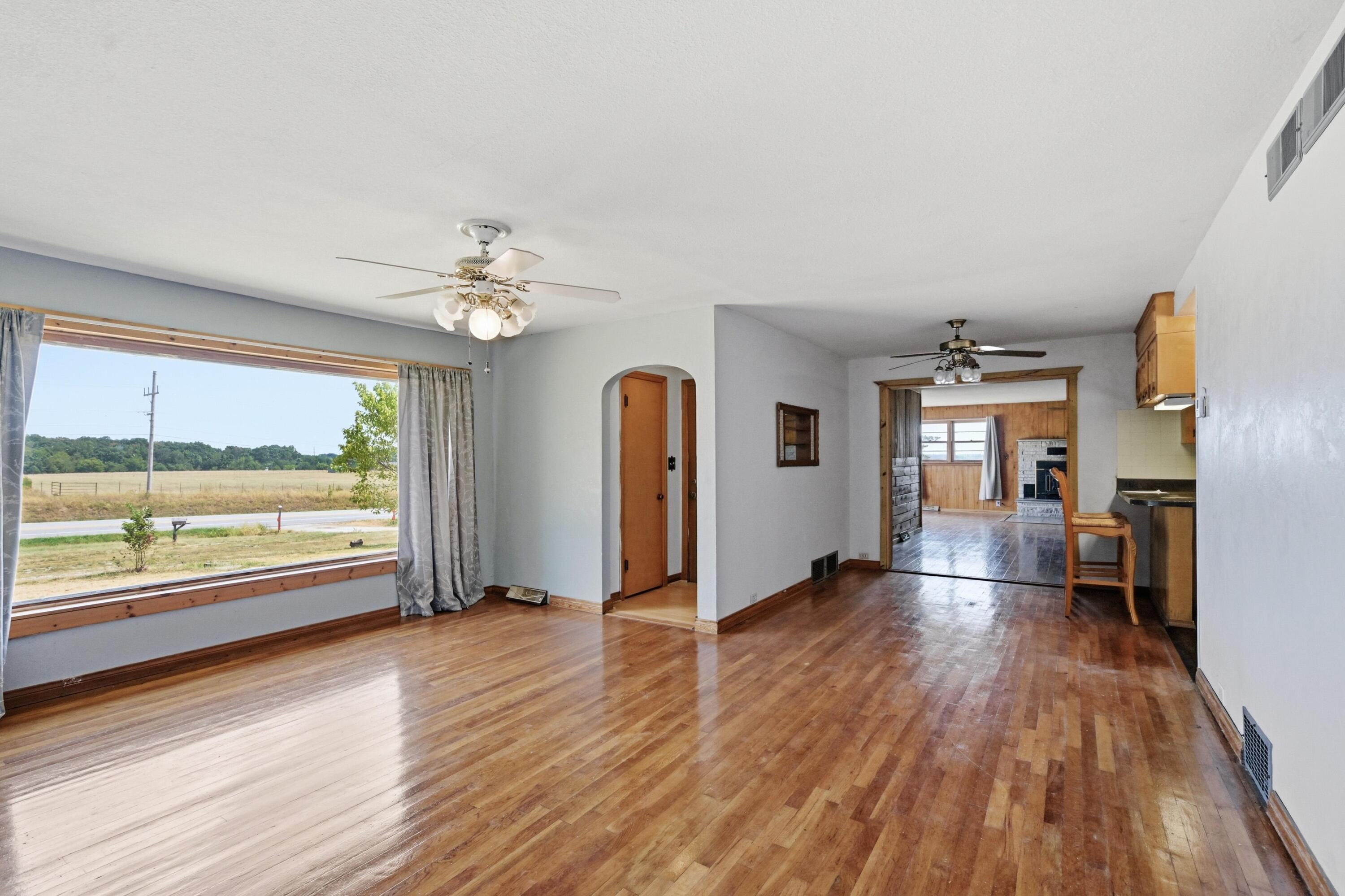 219 South Roy Hill Boulevard Property Photo 15