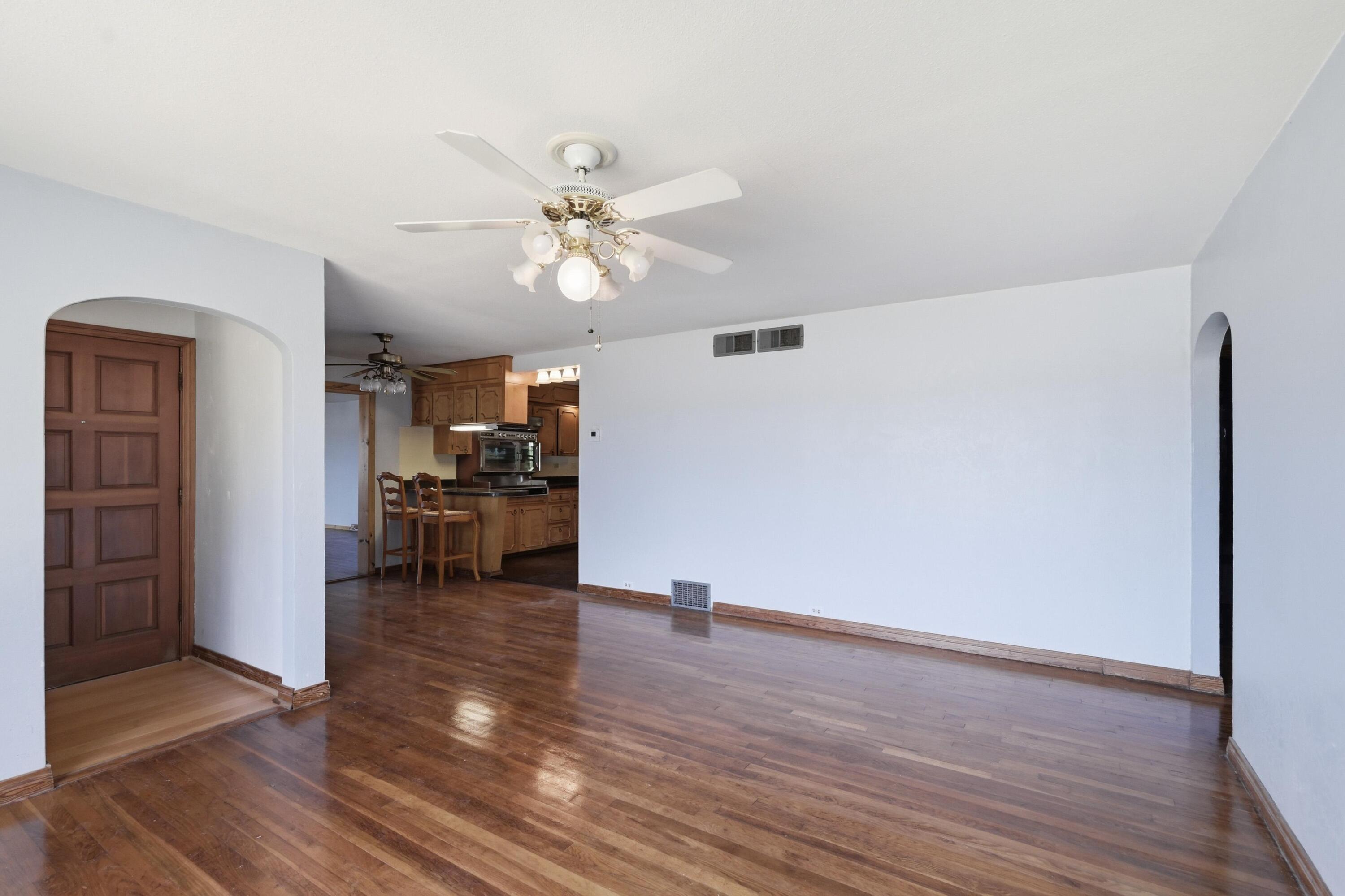 219 South Roy Hill Boulevard Property Photo 16