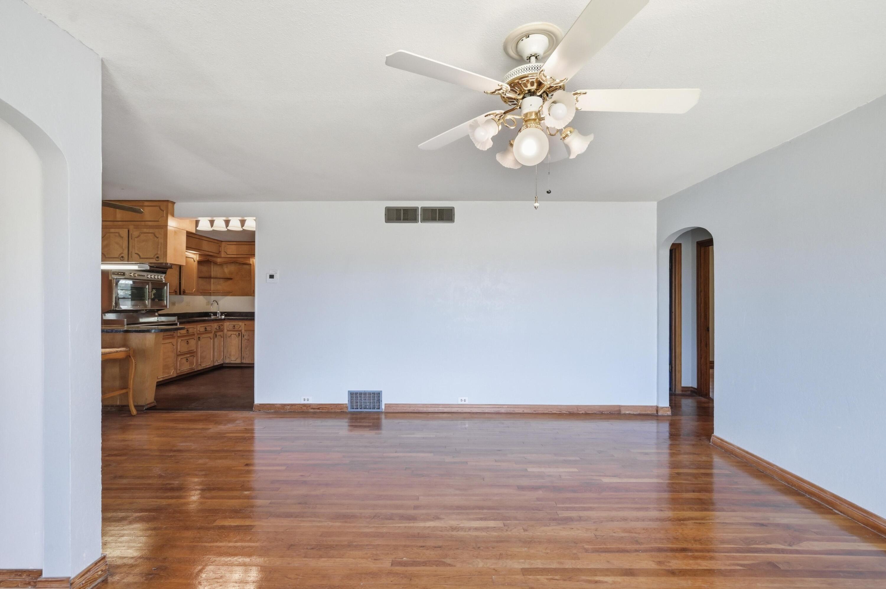219 South Roy Hill Boulevard Property Photo 17