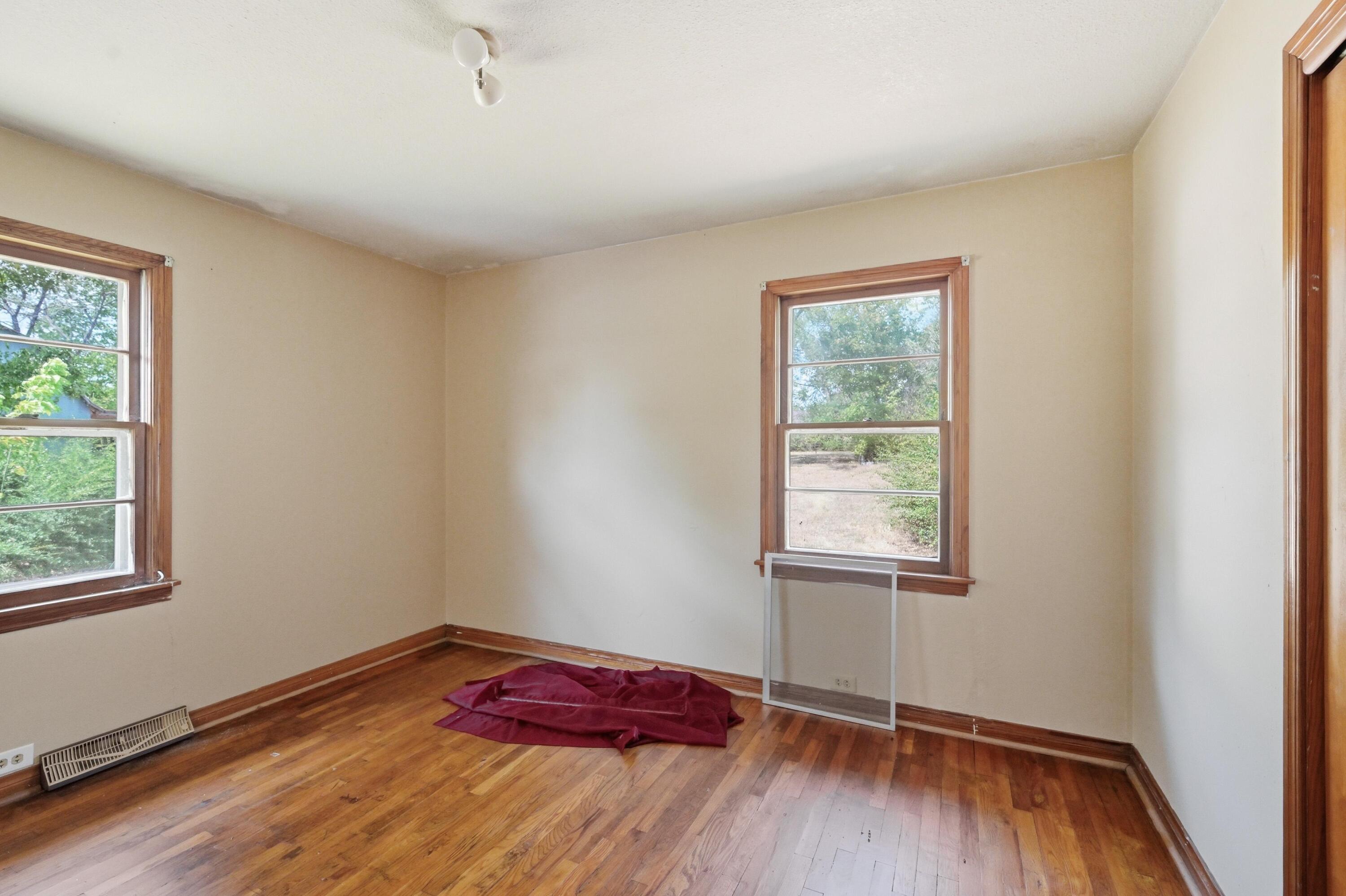 219 South Roy Hill Boulevard Property Photo 24