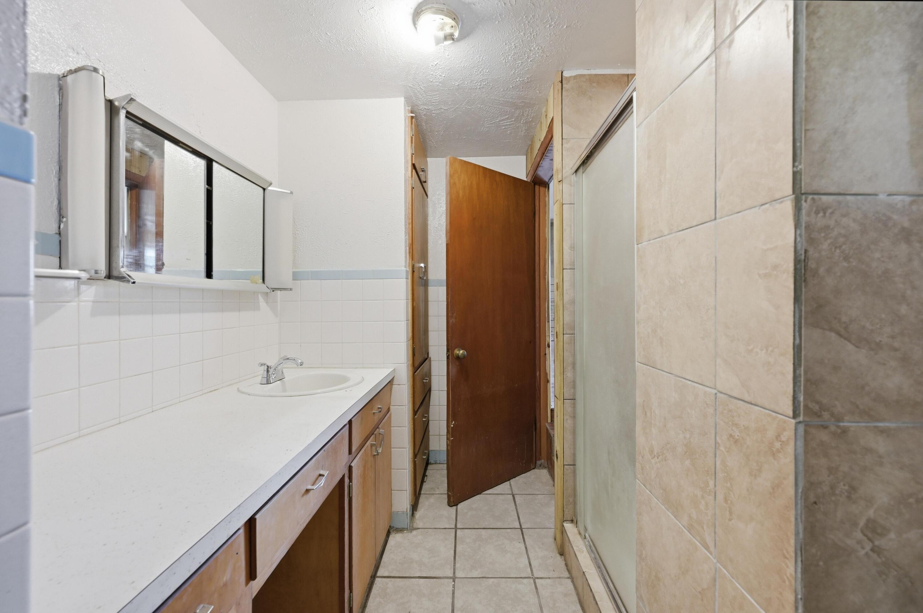 219 South Roy Hill Boulevard Property Photo 36