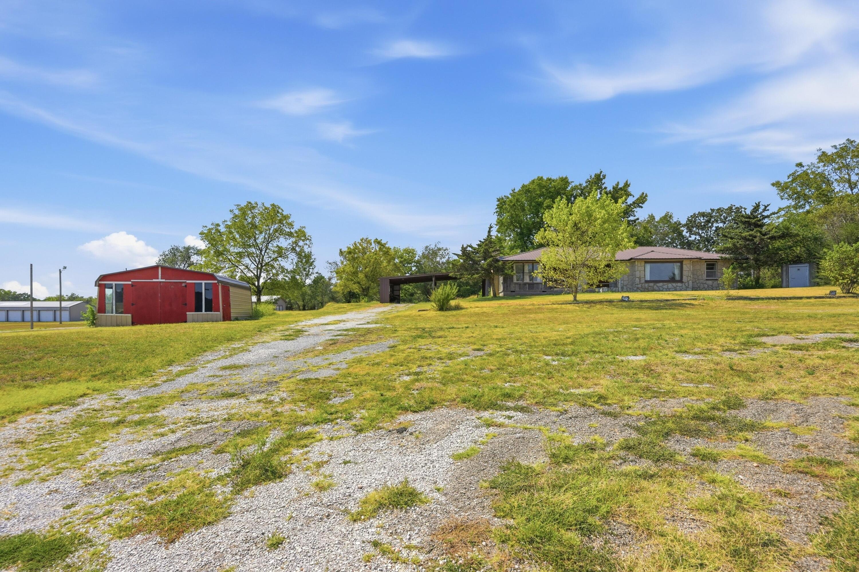 219 South Roy Hill Boulevard Property Photo 39