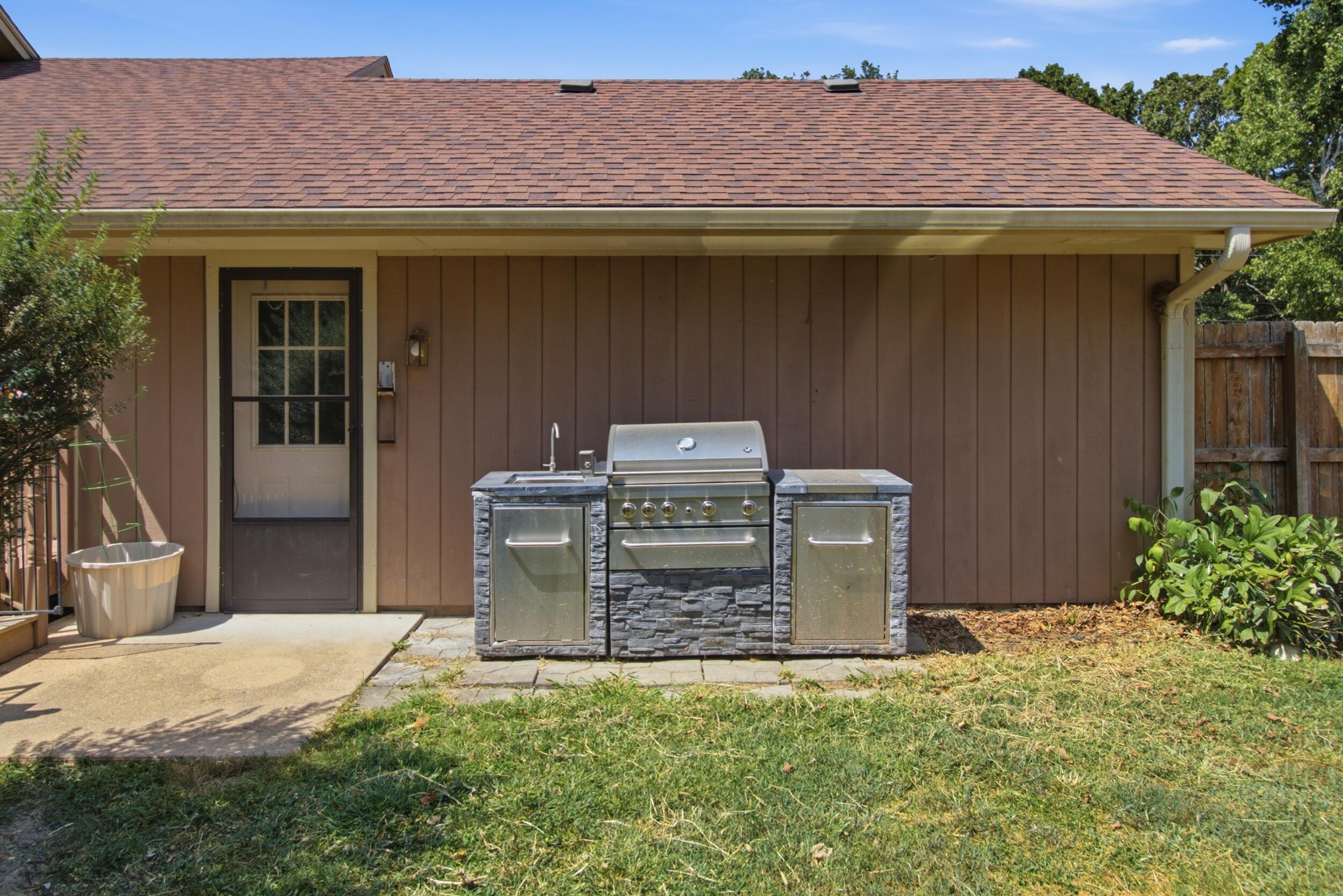 608 South Hamrick Street Property Photo 16