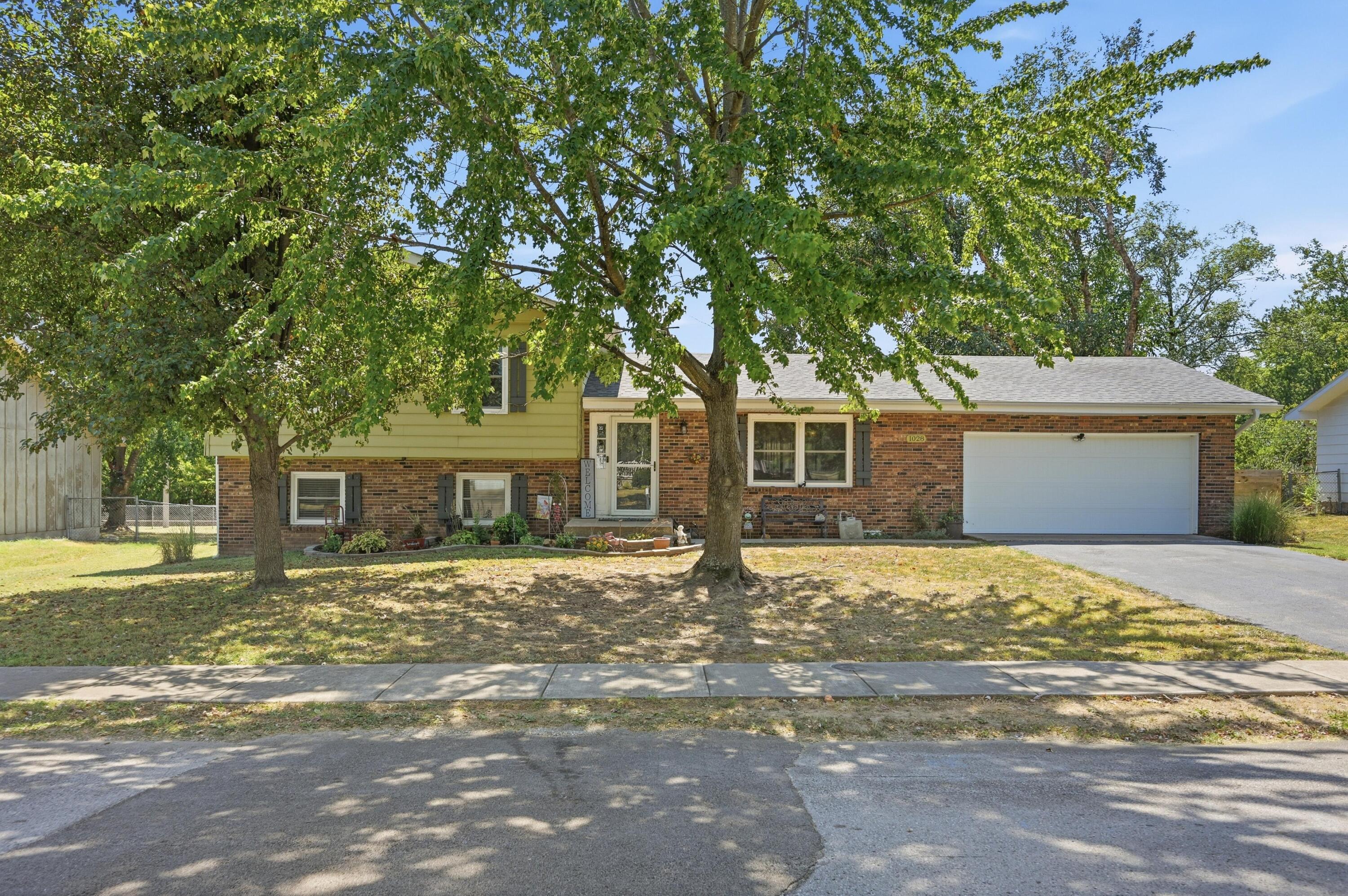 1028 Southern Hills Avenue Property Photo 1