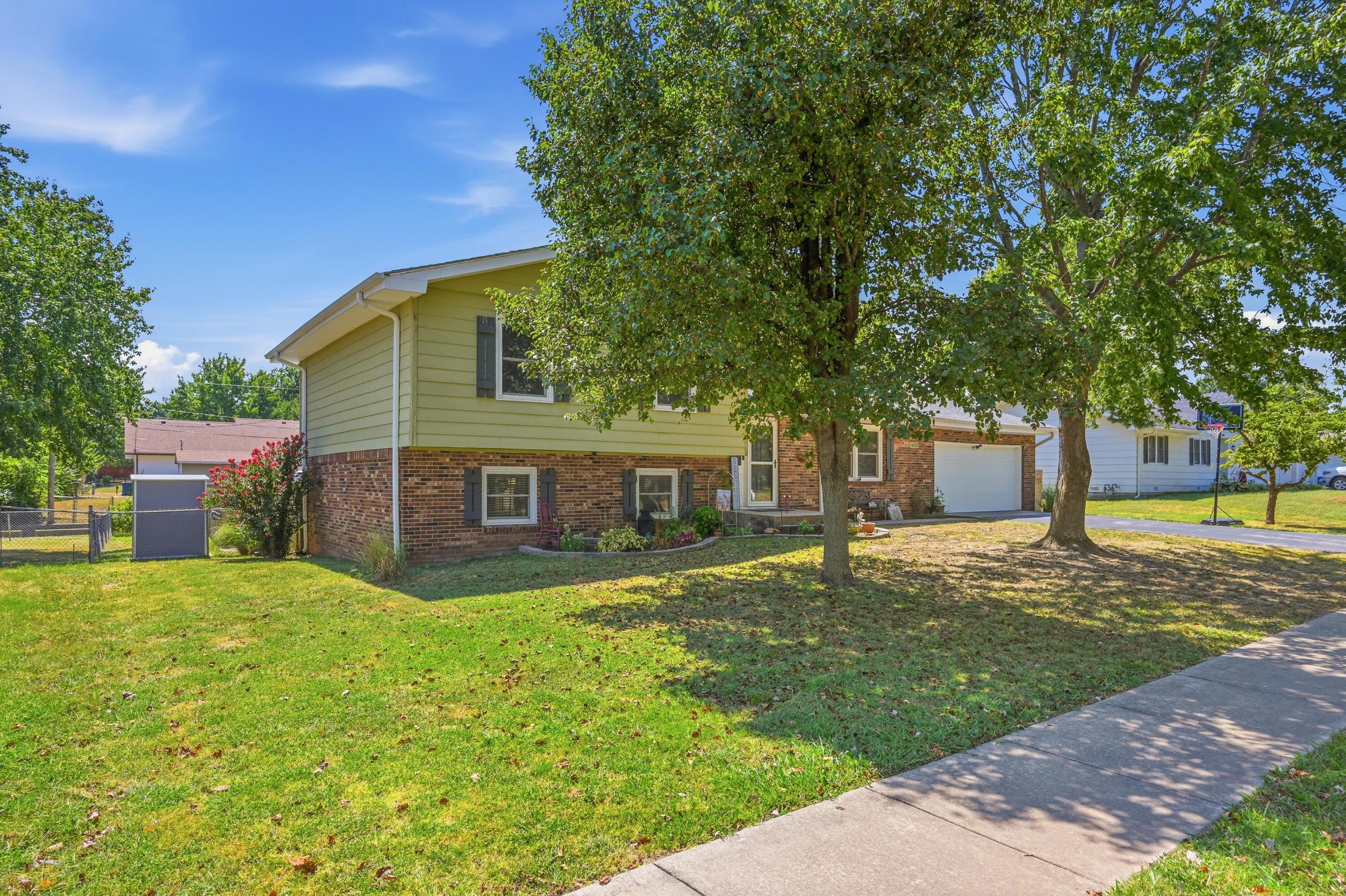 1028 Southern Hills Avenue Property Photo 2