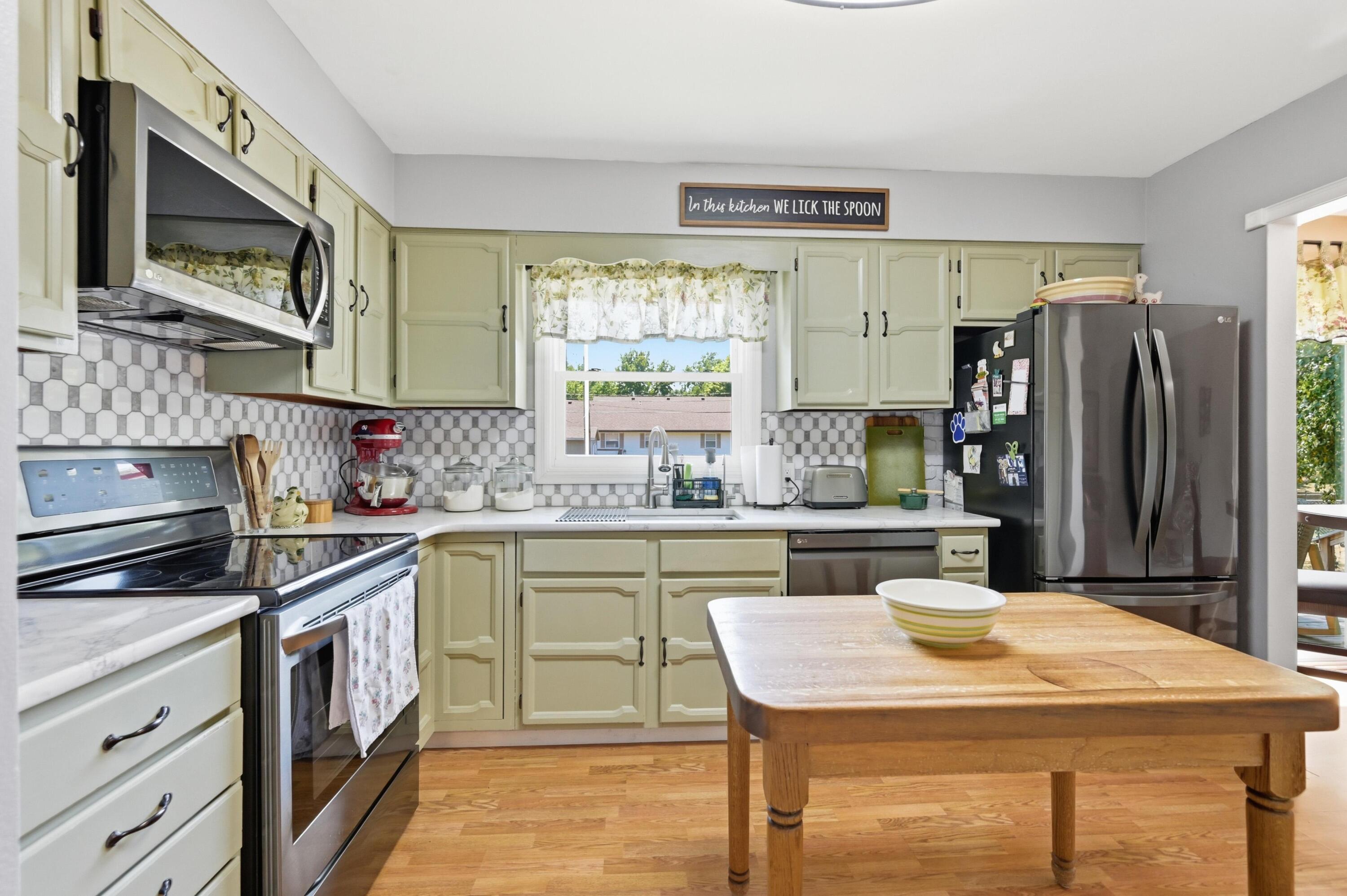 1028 Southern Hills Avenue Property Photo 6