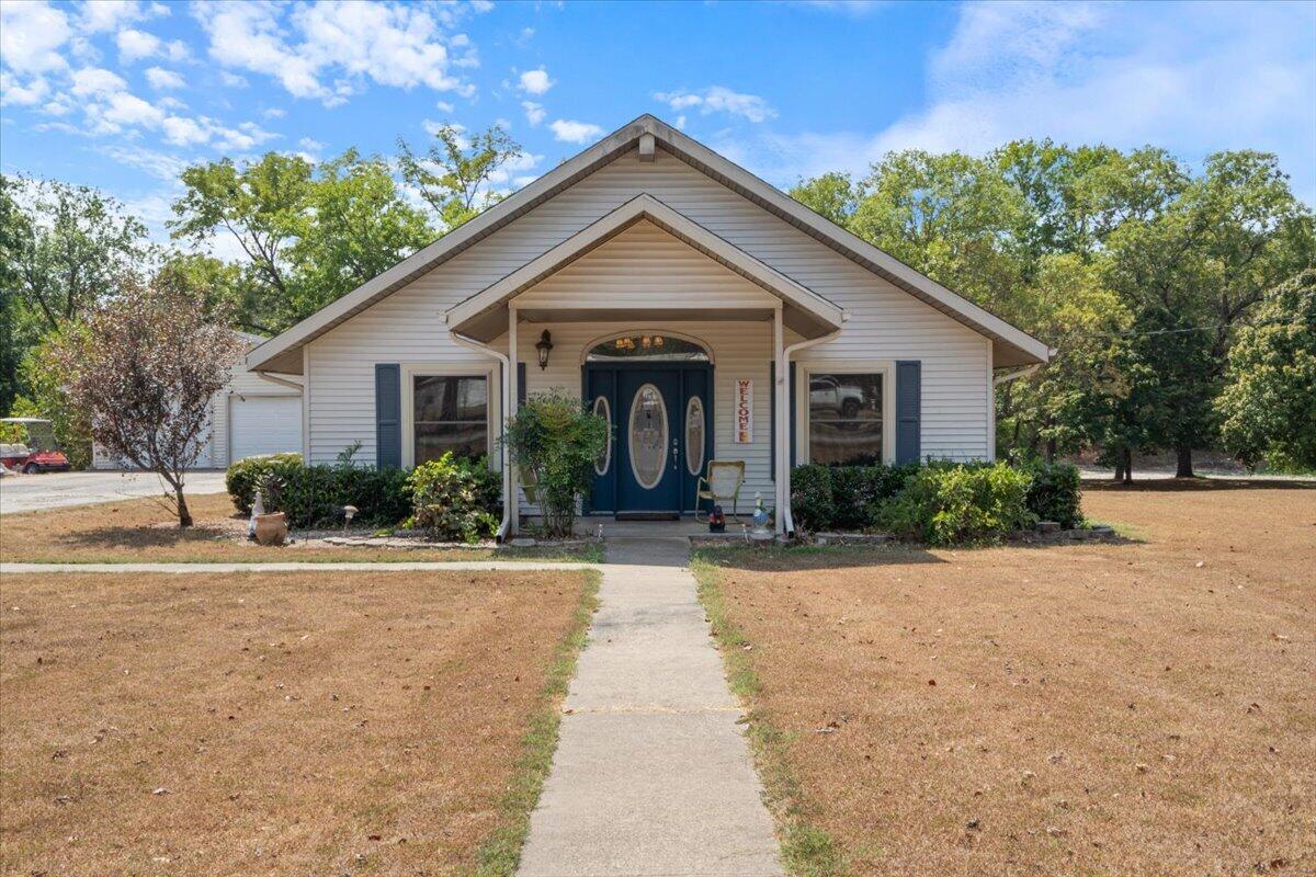 128 Riverview Drive Property Photo 5