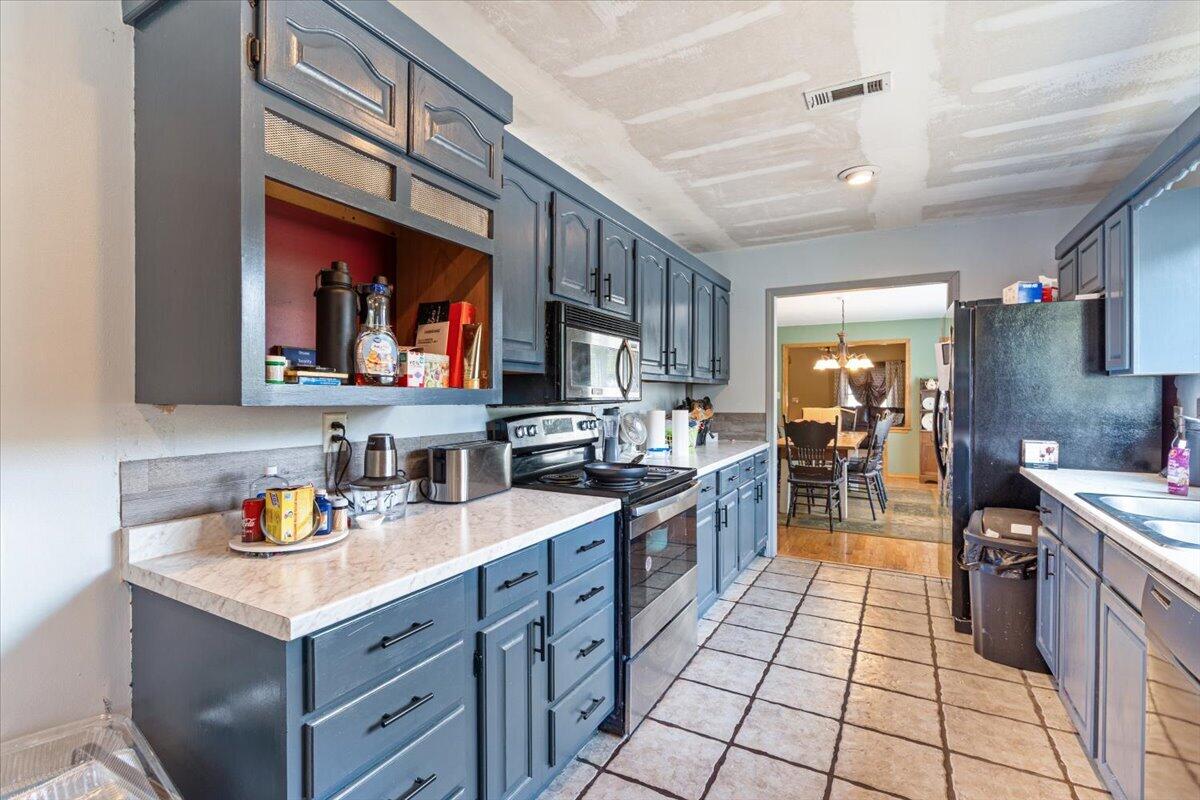 128 Riverview Drive Property Photo 17