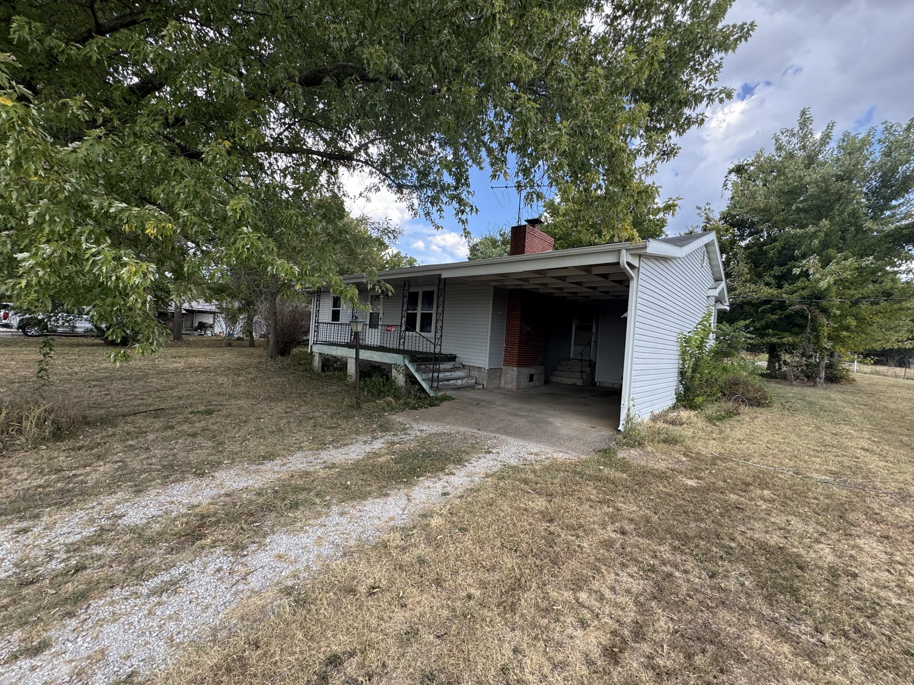 18533 Maple Street Property Photo 7