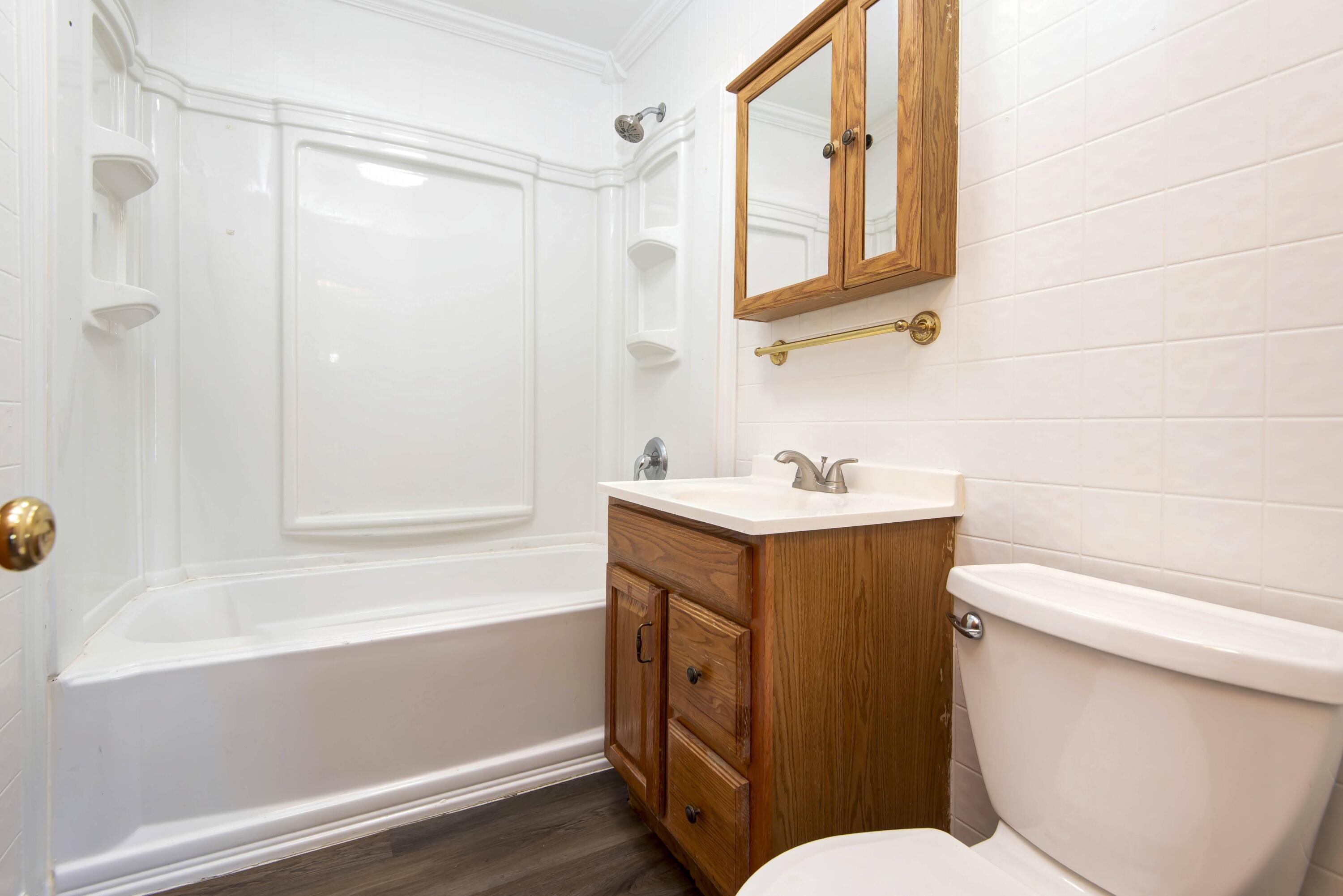 2306 North Farmer Avenue Property Photo 10