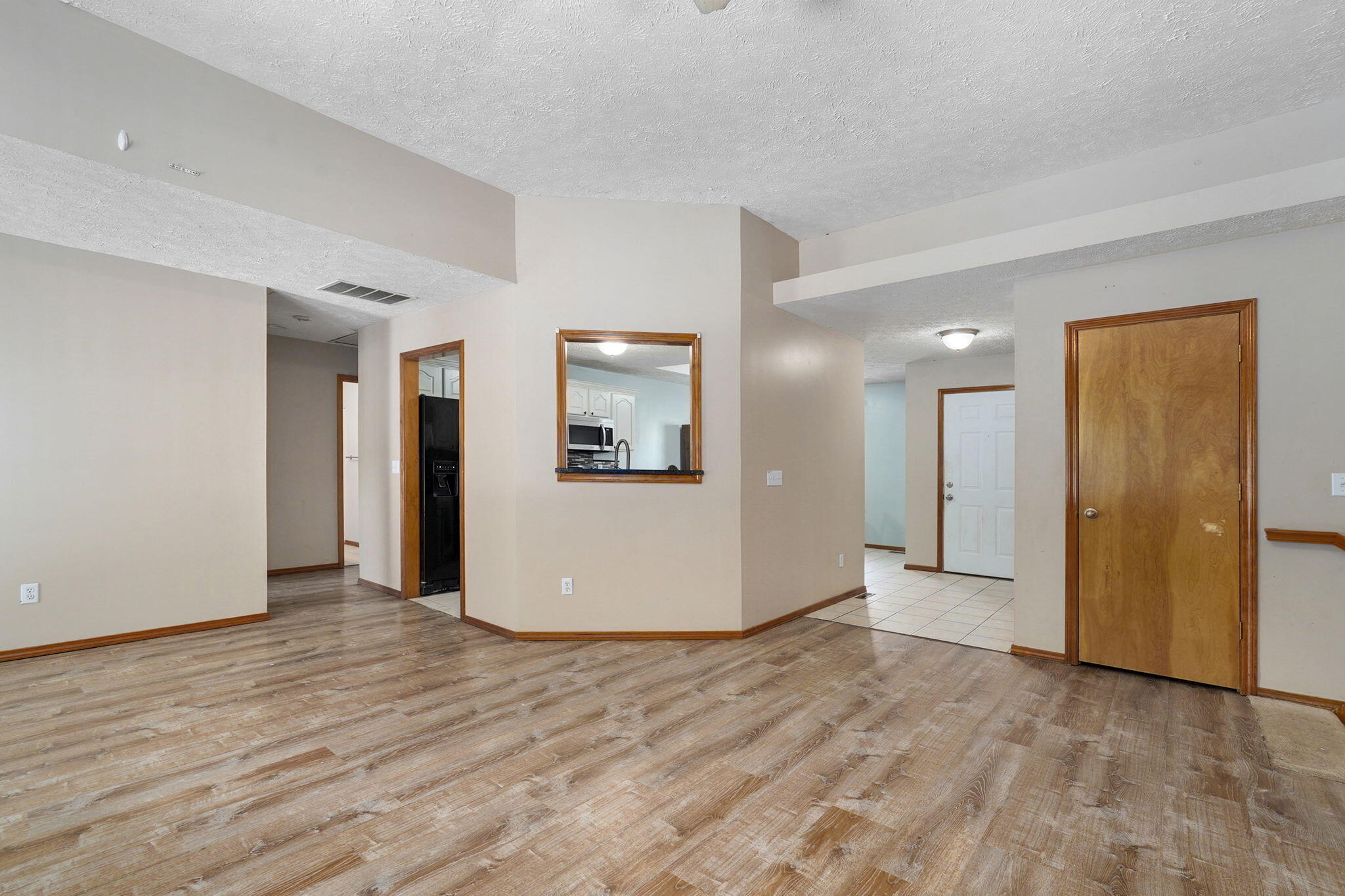 3821 West Lark Street Property Photo 6
