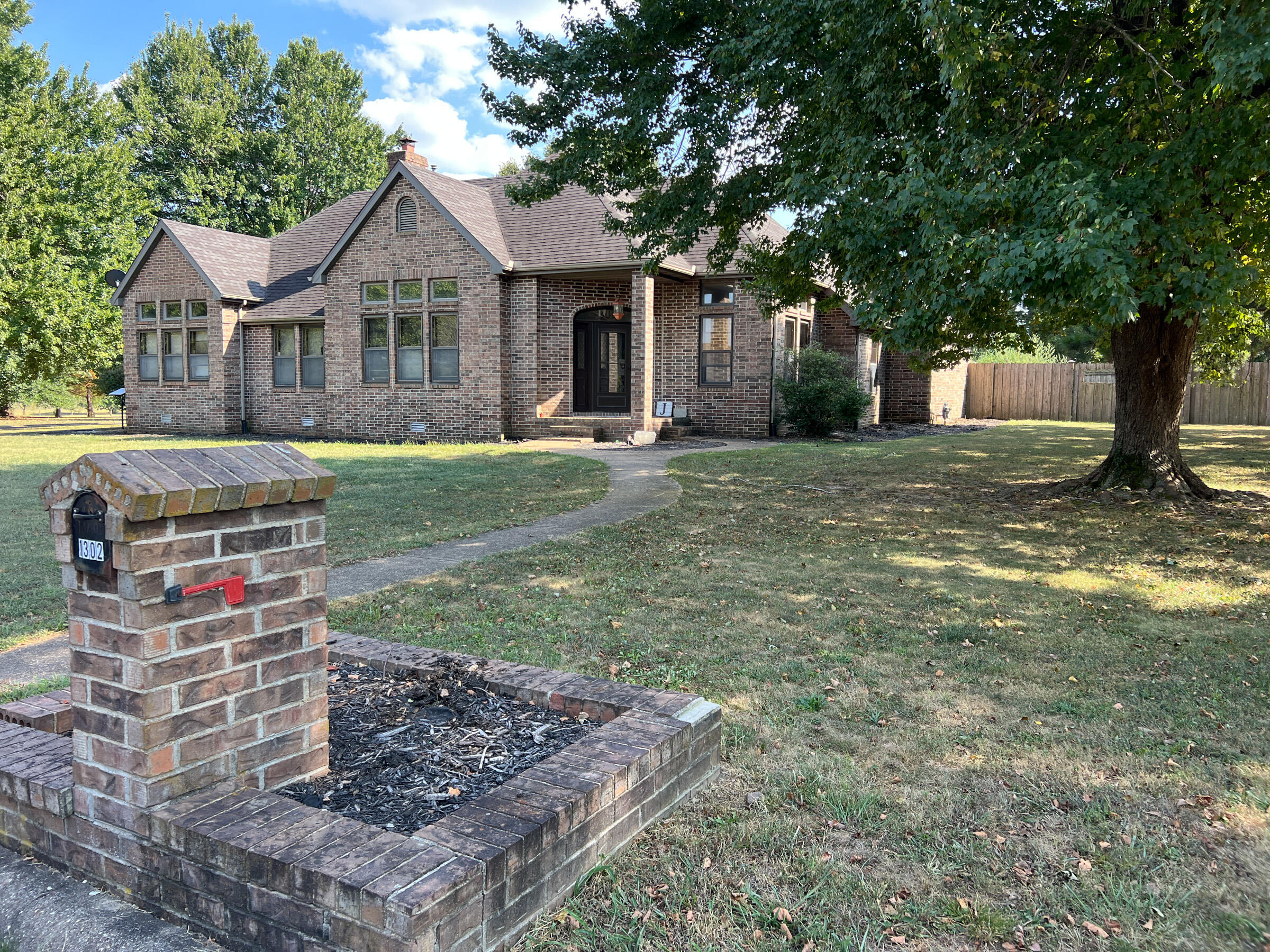 1302 East 13th Street Property Photo 2