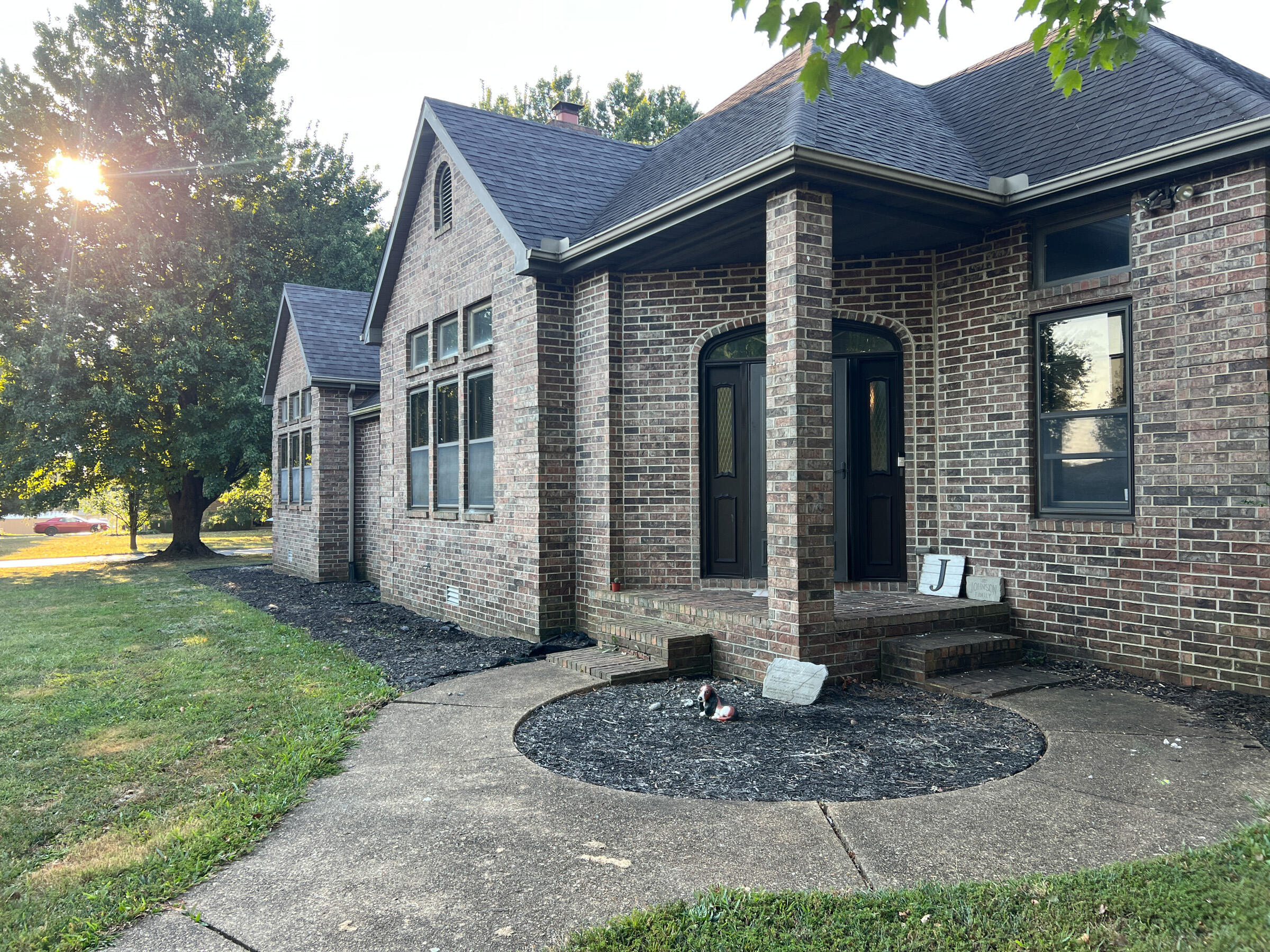 1302 East 13th Street Property Photo 3
