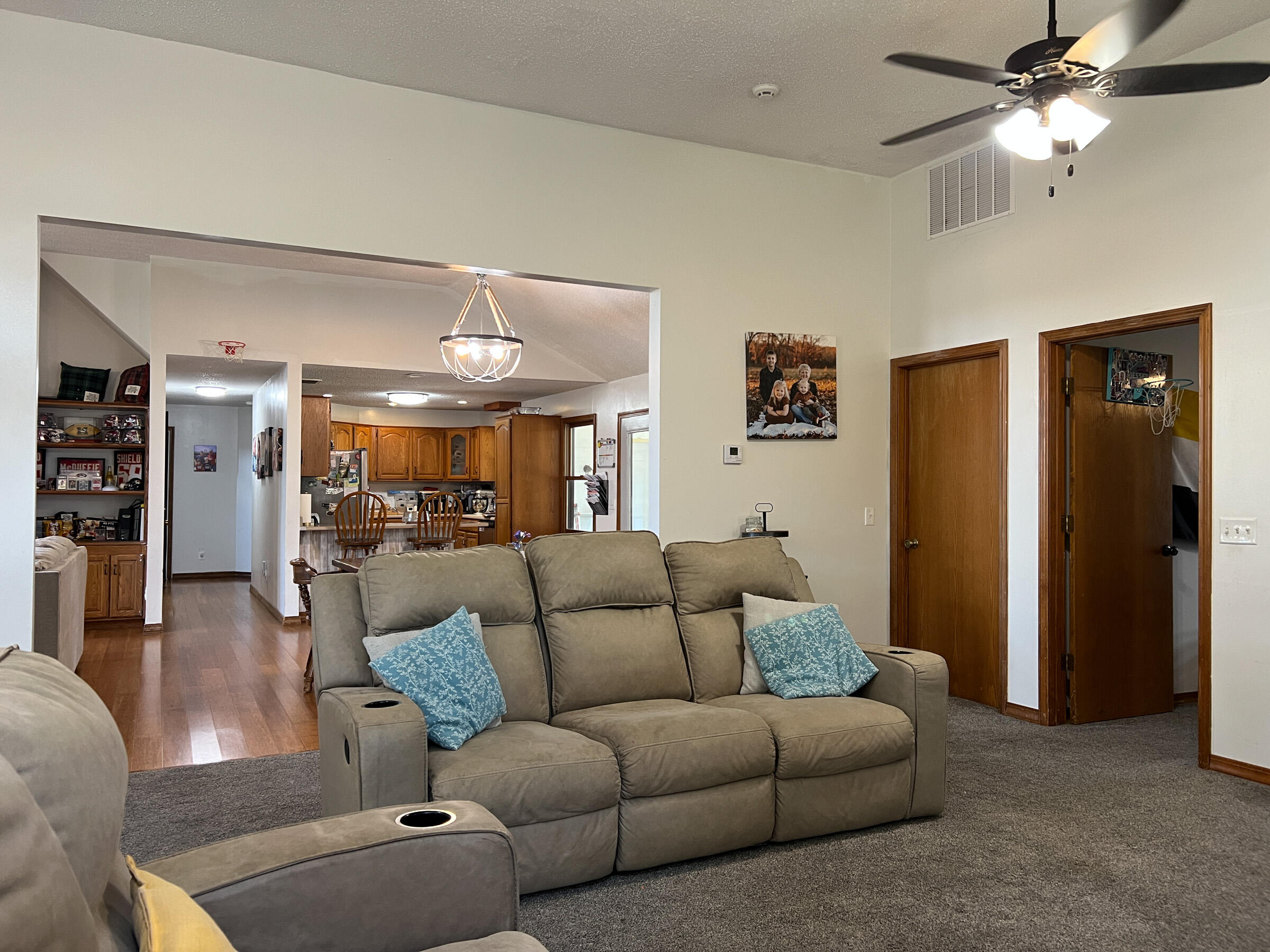 1302 East 13th Street Property Photo 22