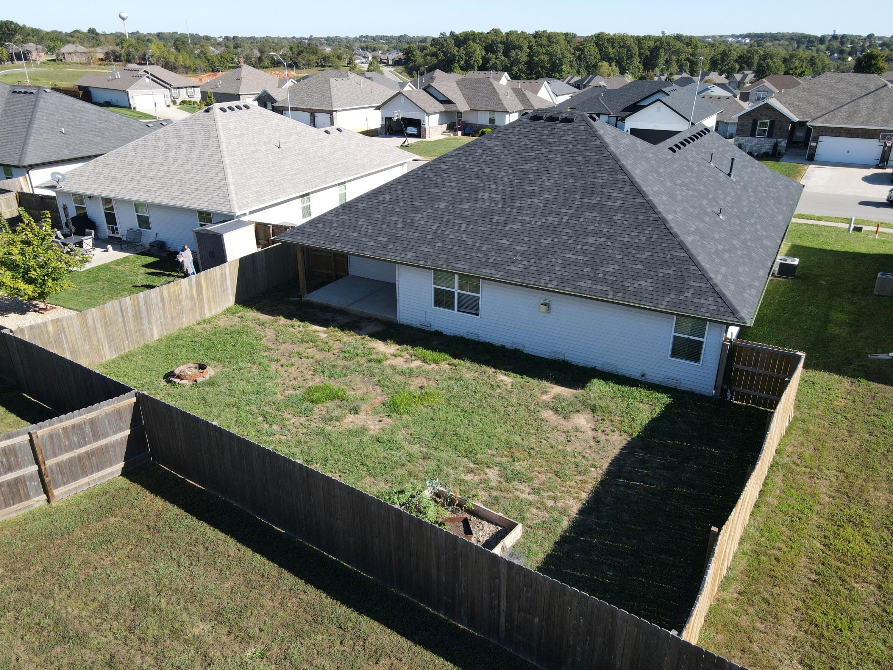 813 South Ridgemont Drive Property Photo 4