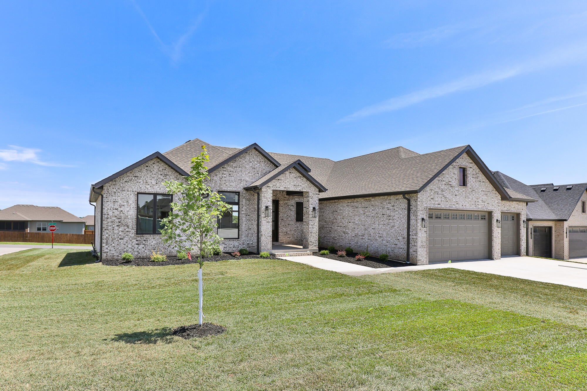 2082 North Unbridled Court Property Photo 2